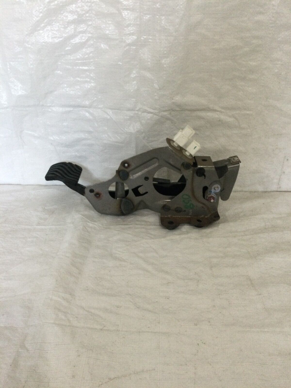 2020 Nissan Rogue Brake Pedal OEM