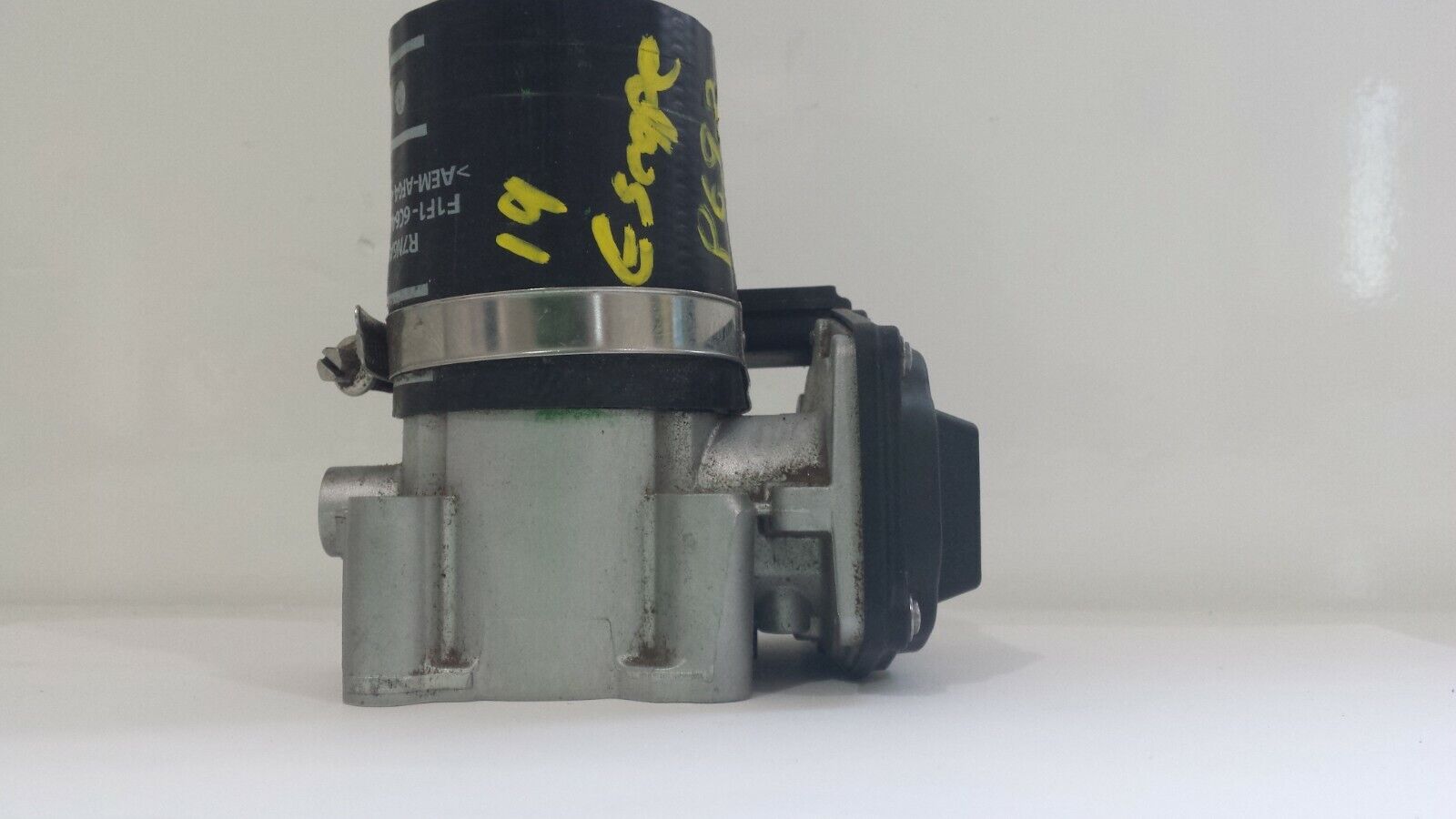 2019 Ford Escape Throttle Body Assembly OEM DS7G-9F991-CA