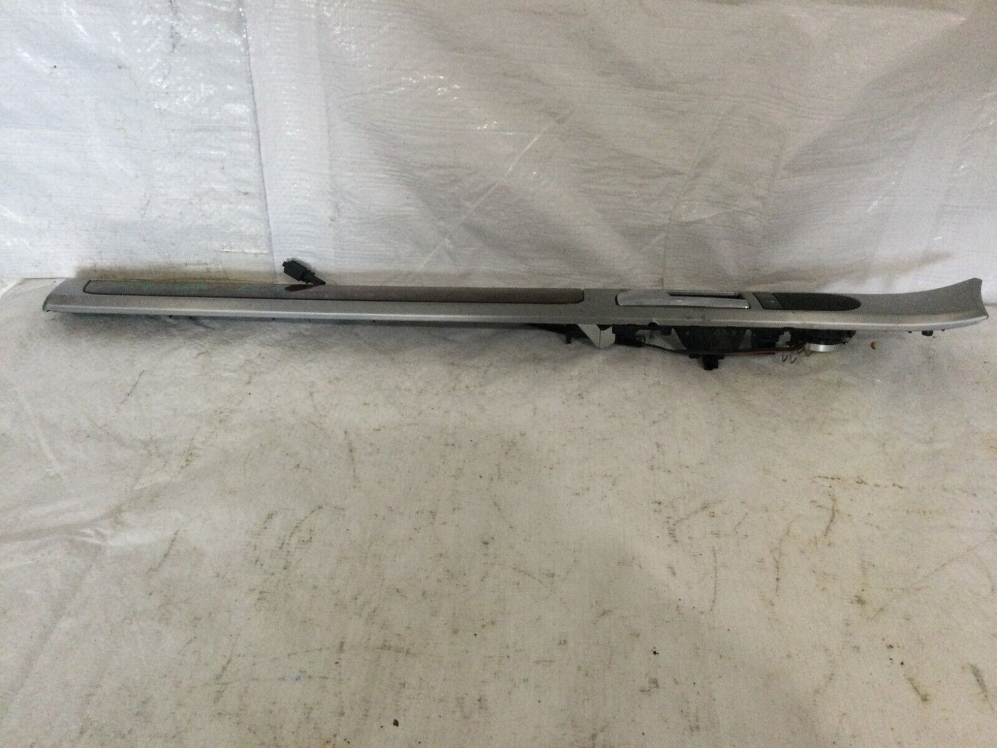 2004-2007 Volkswagen Touareg Front Left Door Molding Trim Panel OEM