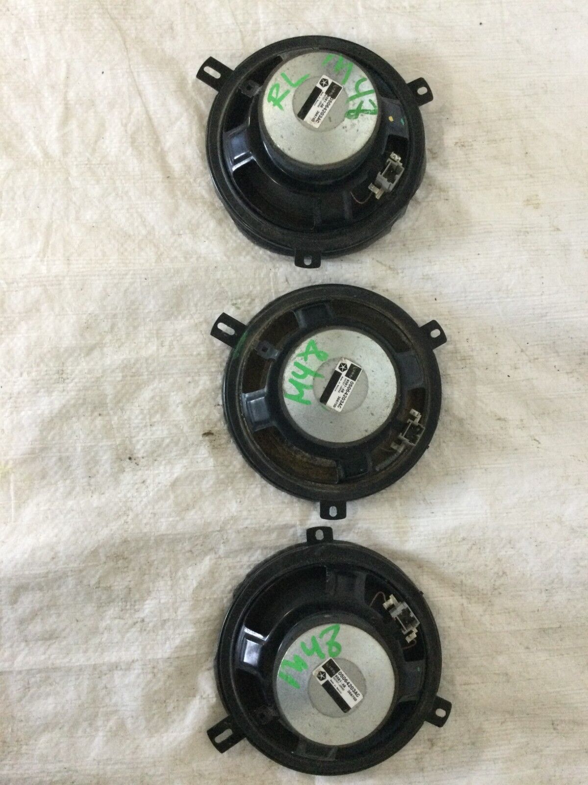 2007 Dodge Nitro Audio infinity OEM Door Speaker 05064203AC