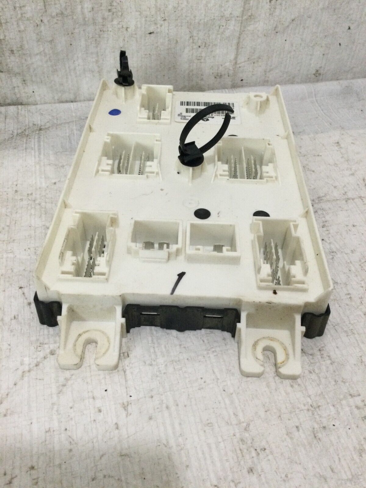 2018 RAM 1500 Body Control  Module BCM 68357472AC OEM