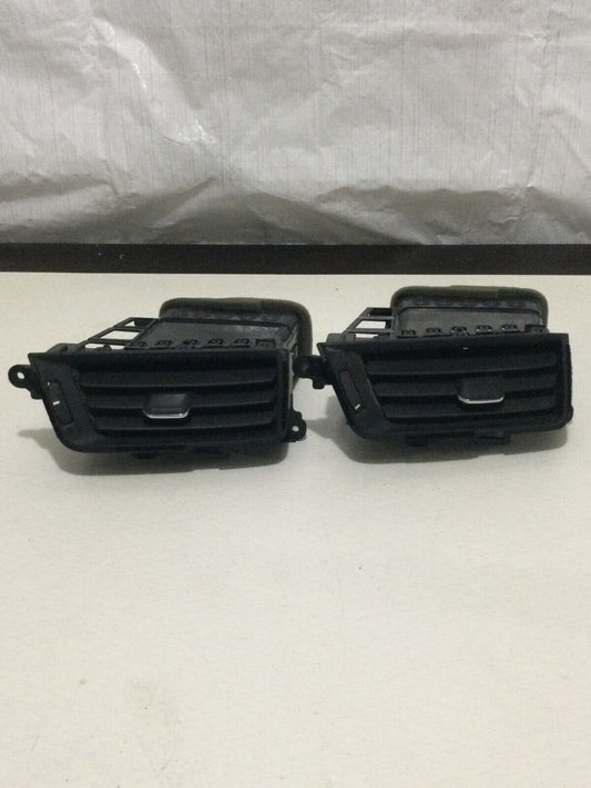 2014-2018 Chevrolet Silverado 1500 Dash Passenger Right Air Vent Bezel OEM X2