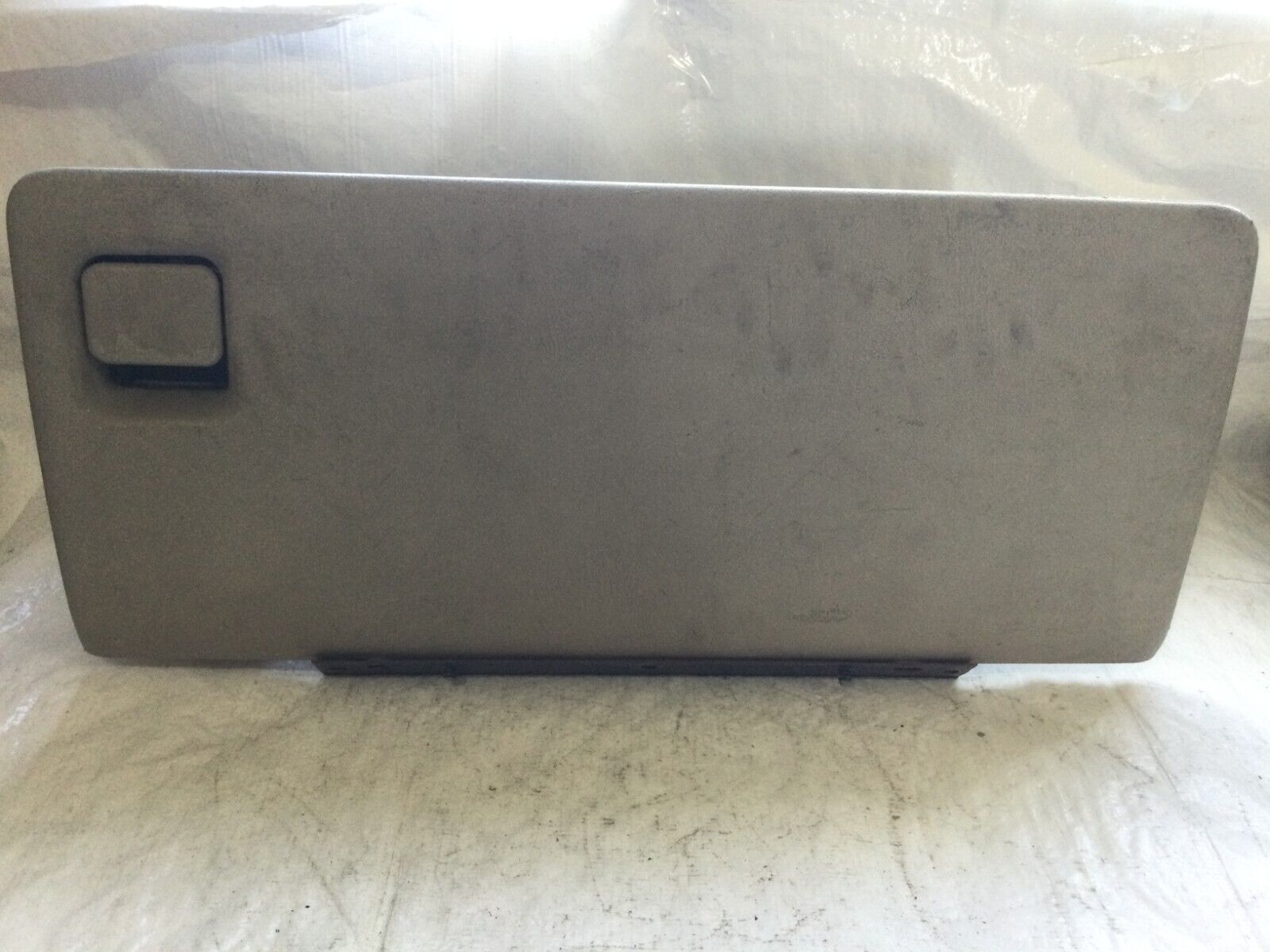 2003-2006 Cadillac Escalade Glove Box Assembly OEM