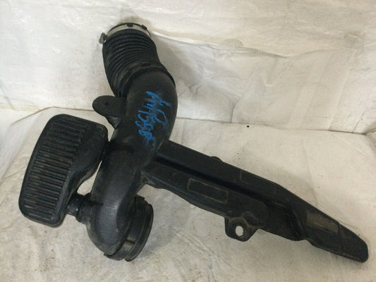 2010 Chevrolet Suburban 1500 Air Cleaner Intake Resonator Duct Tube 15901934 OEM