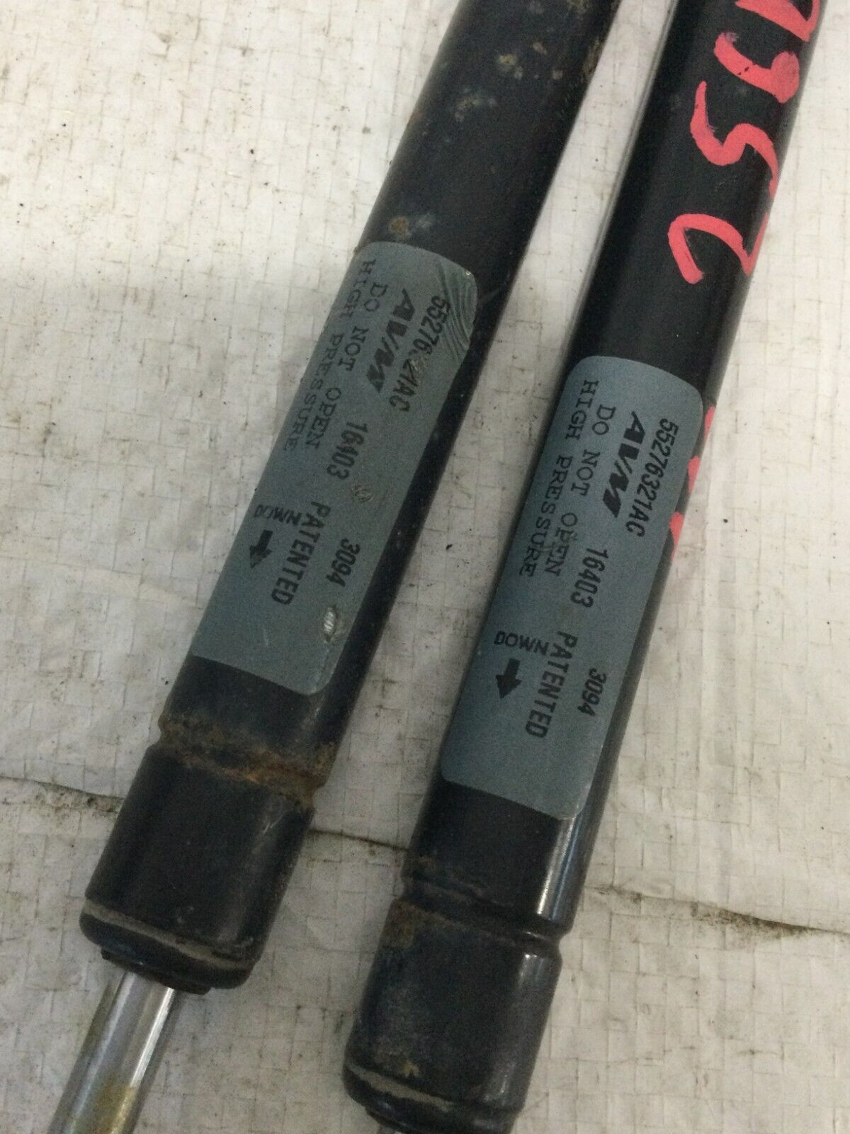 2004-2007 Dodge Ram 1500 2500 3500 Hood Shock Strut Set OEM 55276321AC