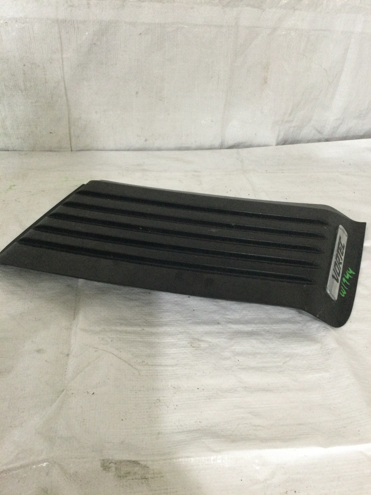 2007-2010 Chevy Silverado 2500 3500 Left Hood Scoop Insert Vortec OEM