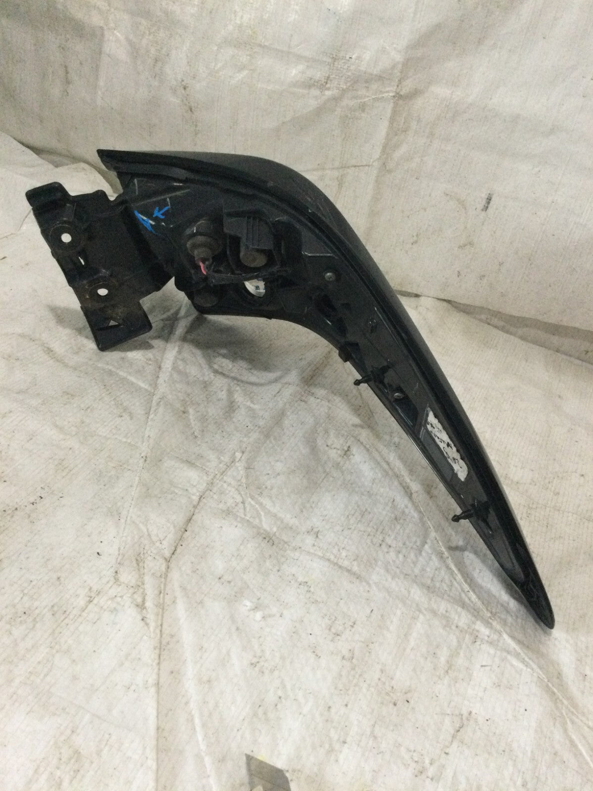 2018 Nissan Murano Rear Right Tail Light Assembly OEM ( DAMAGED)