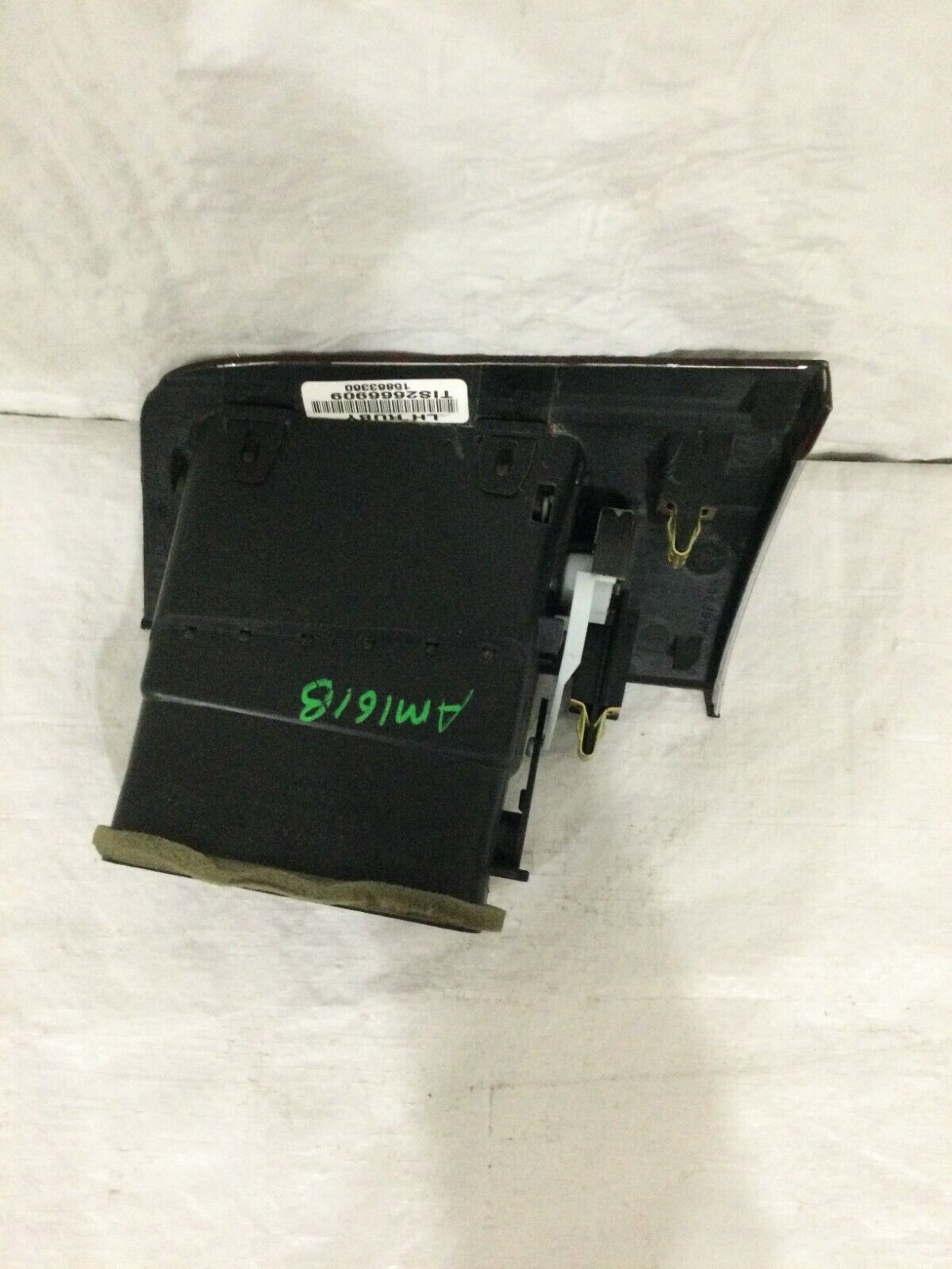 2007 Cadillac Escalade ESV Dash Air Vent Front LH OEM 15863360