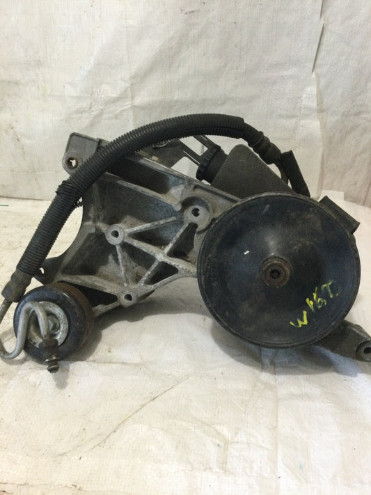 2005 Chevrolet Silverado 1500 Power Steering Pump Motor W/ Bracket OEM