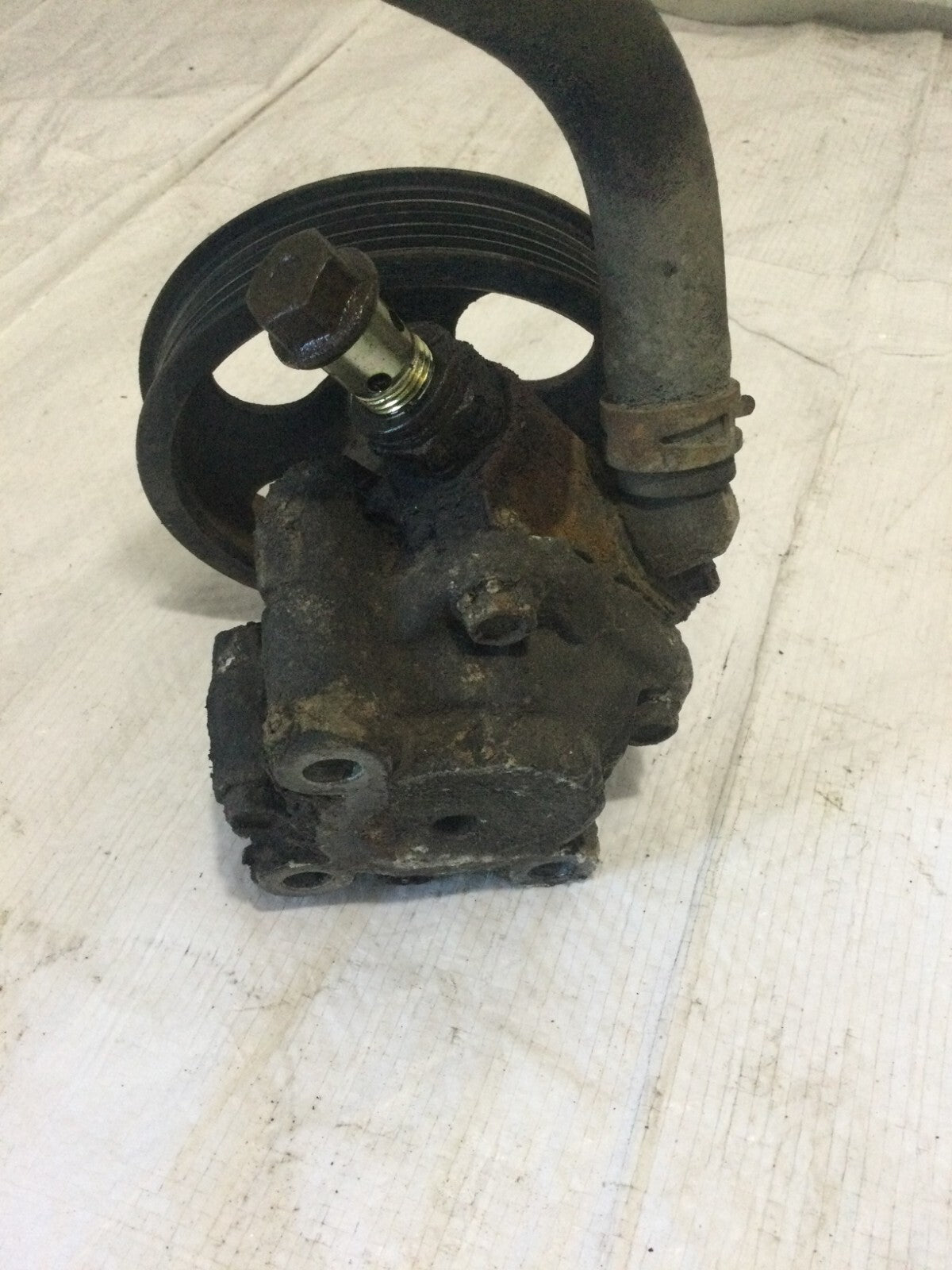 2005 Toyota 4Runner Power Steering Pump OEM 4.7L V8