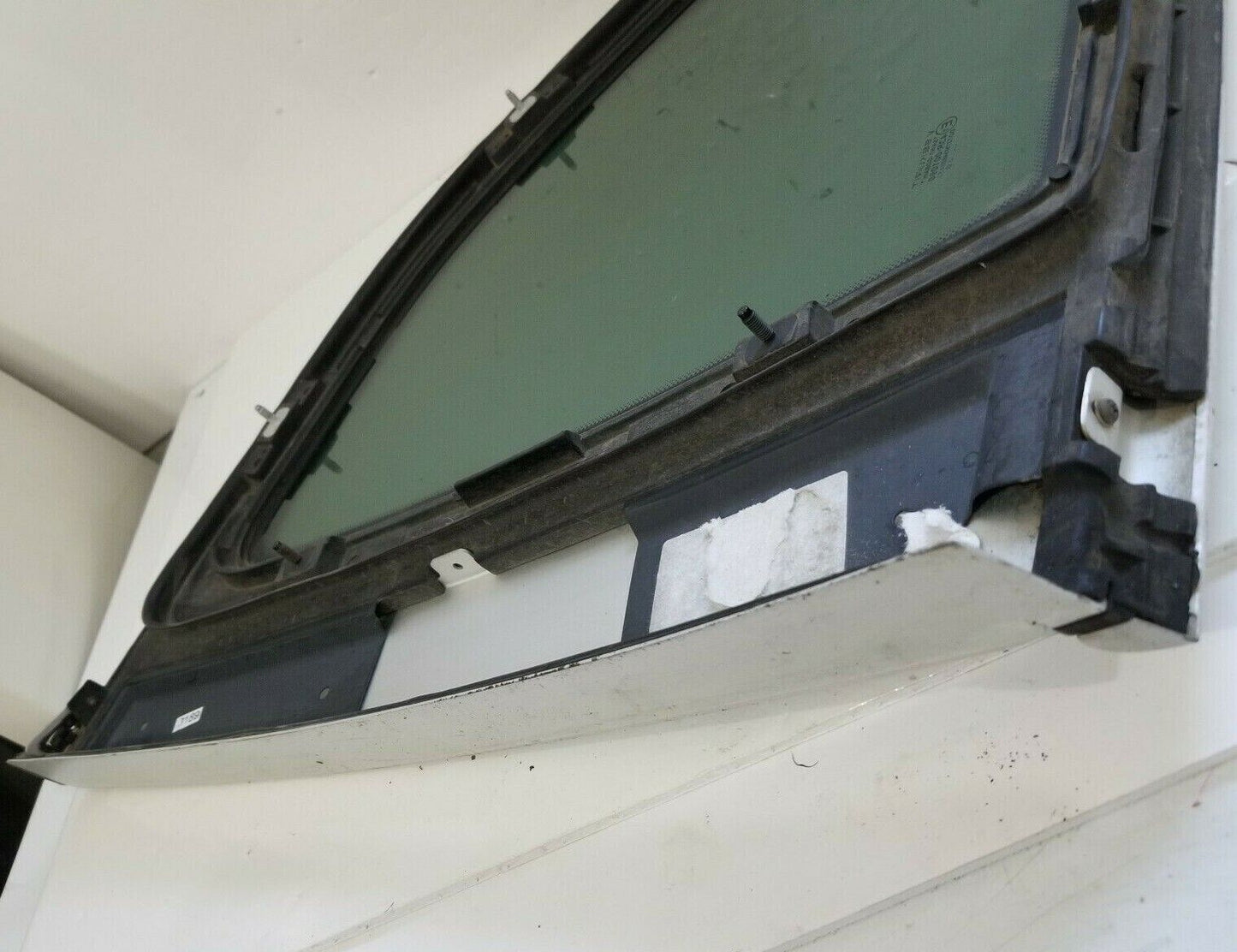 2005 Porsche Cayenne Quarter Window Glass Right Passenger Side Tinted OEM RH