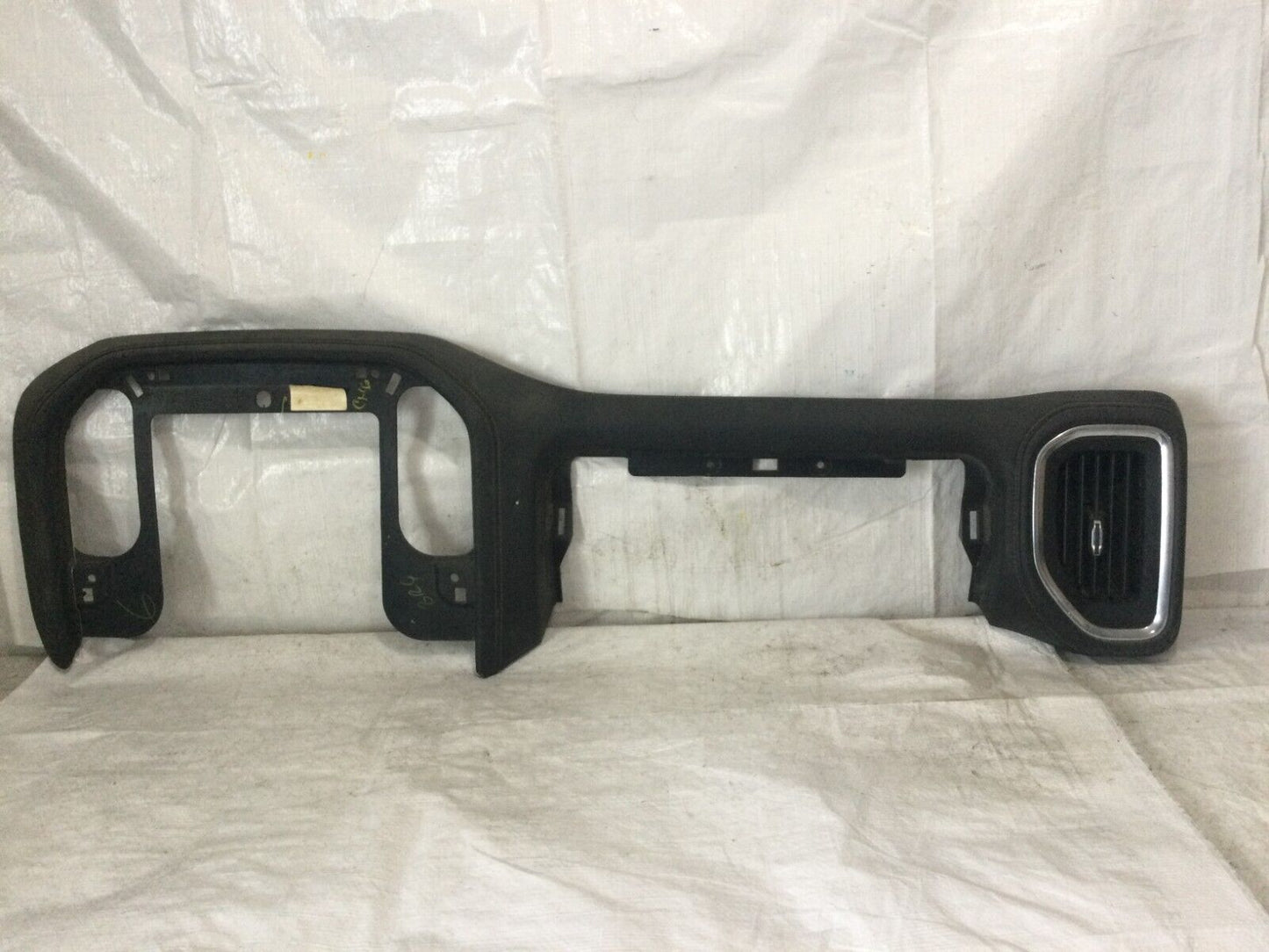2019-2022 Chevrolet Silverado 2500 Right Front Dash Panel Air Vent