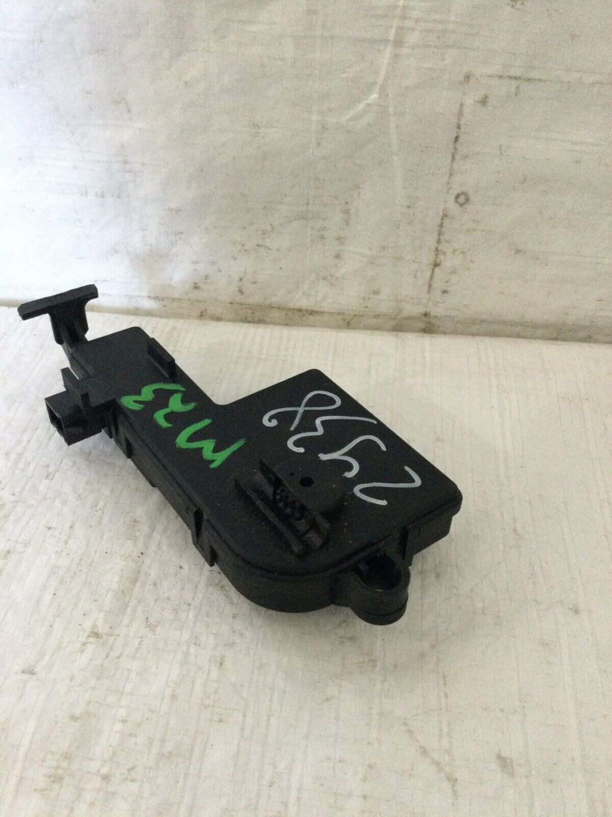 2004 Volvo S60 Moon Roof / Sun Roof Module 9483102 OEM