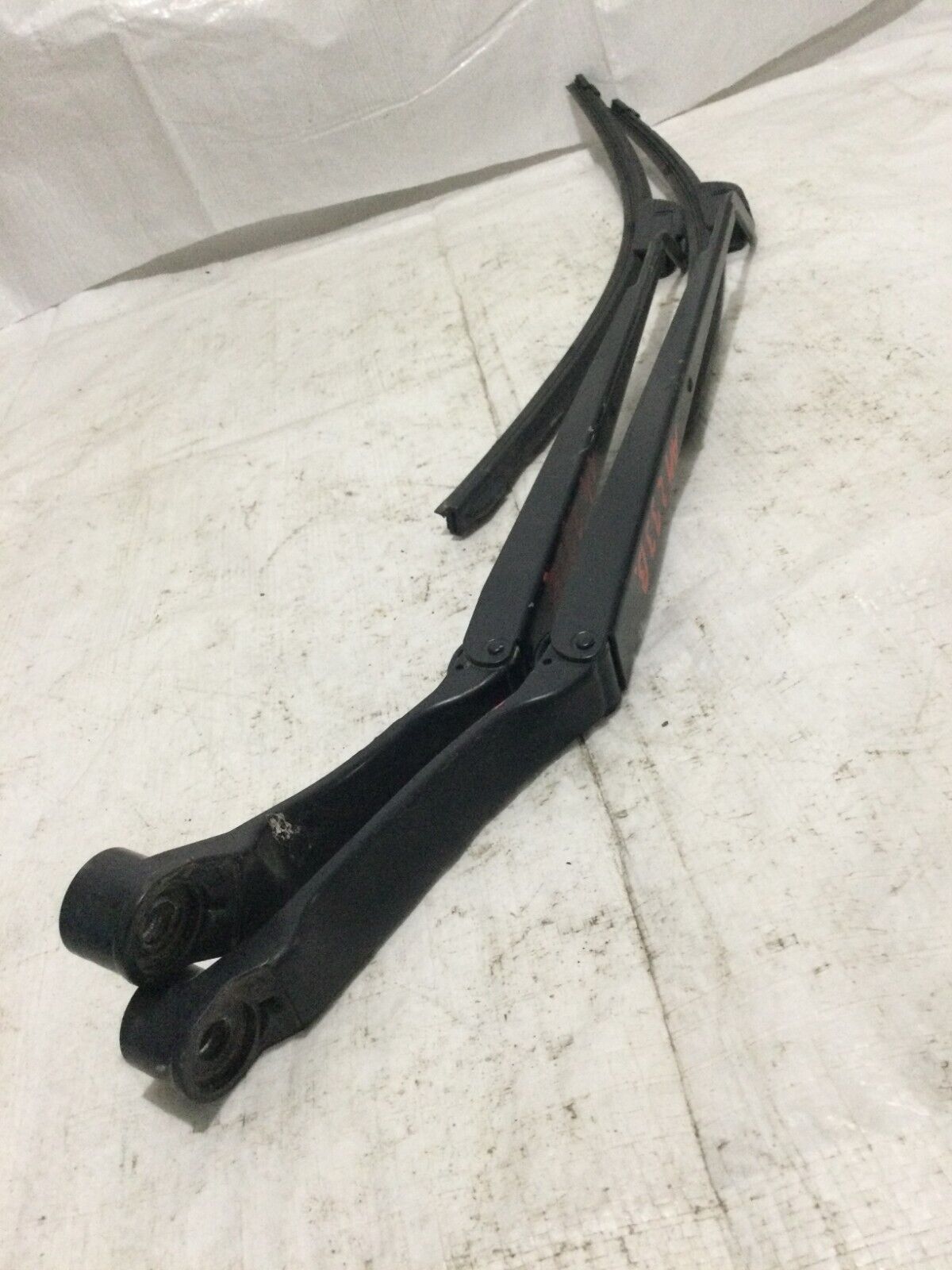 2001-2007 Toyota Highlander Front Wiper Arm Set Left And Right OEM