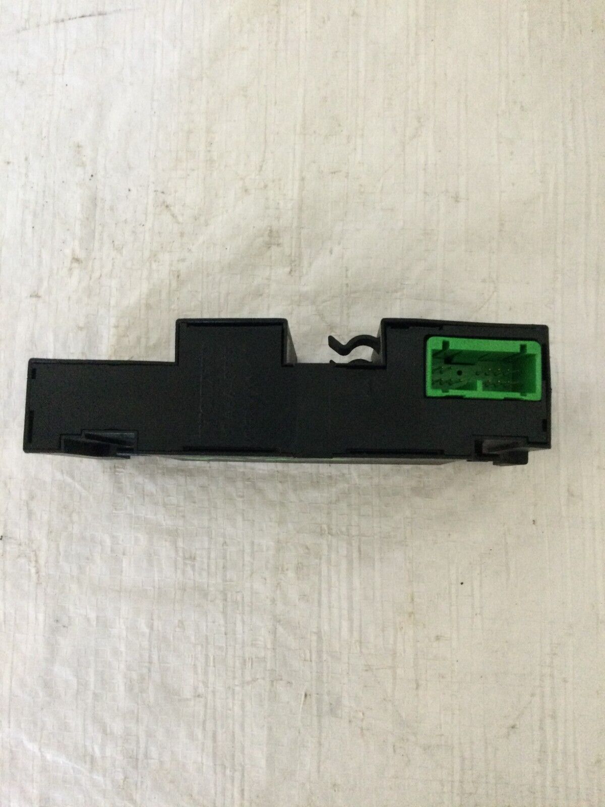 2004 Volvo S60 Traction Control Module Left Driver Side Dash 8691998 OEM