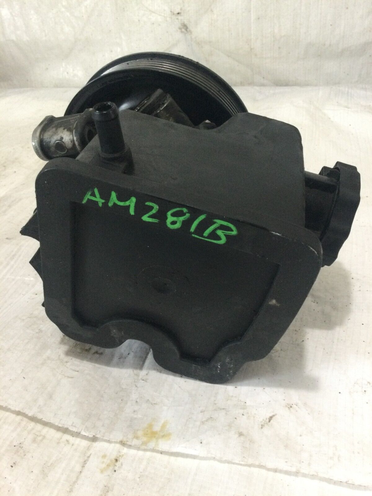 2006 Dodge  Sprinter  2500 Power  Steering Pump  2.7L OEM