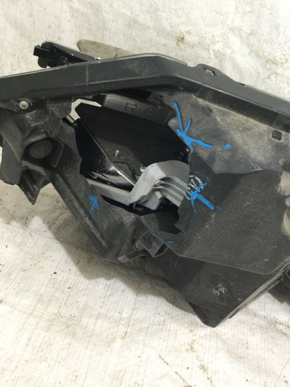 2019 Honda HR-V HRV LED Headlight Right Passenger Side OEM RH (DAMAGED HOUSING)