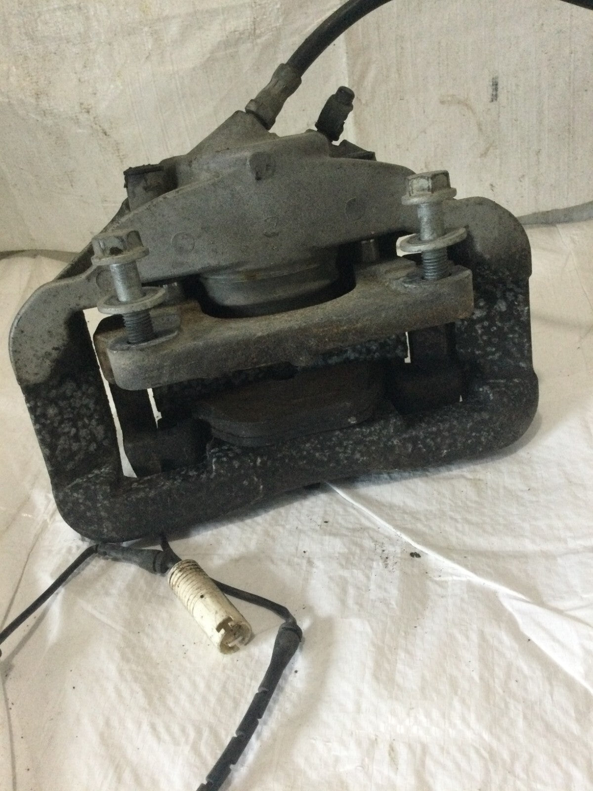 2004 BMW 745I Front Left Driver Side Brake Caliper OEM LH