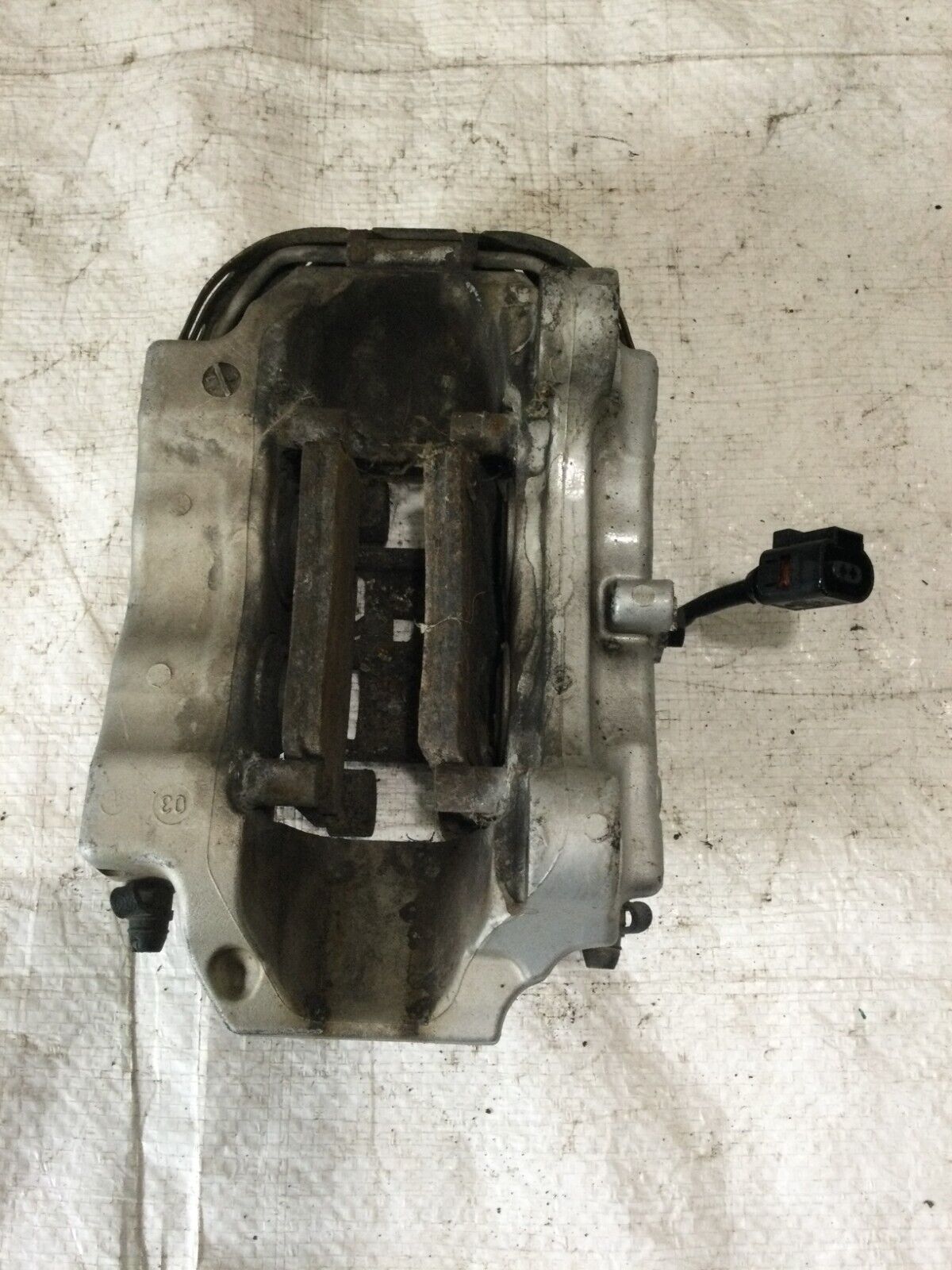 2004 Porsche Cayenne Right Rear Brembo Brake Caliper OEM