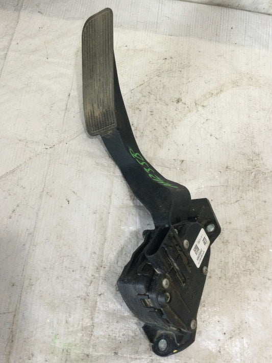 2010 GMC Sierra 2500HD  Accelerator Pedal Assembly 25832864