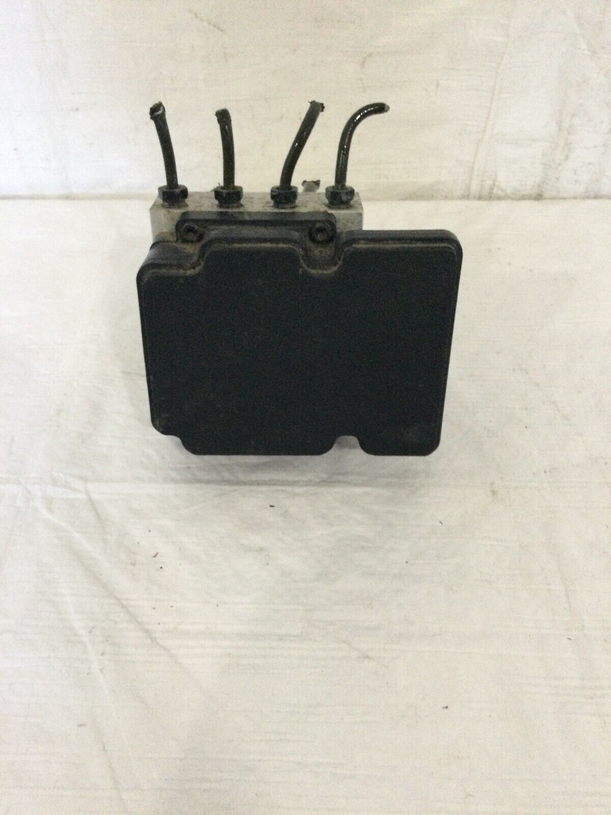 2016-2017 Hyundai Elantra GT Abs Pump Control Module 58900-A5230 OEM