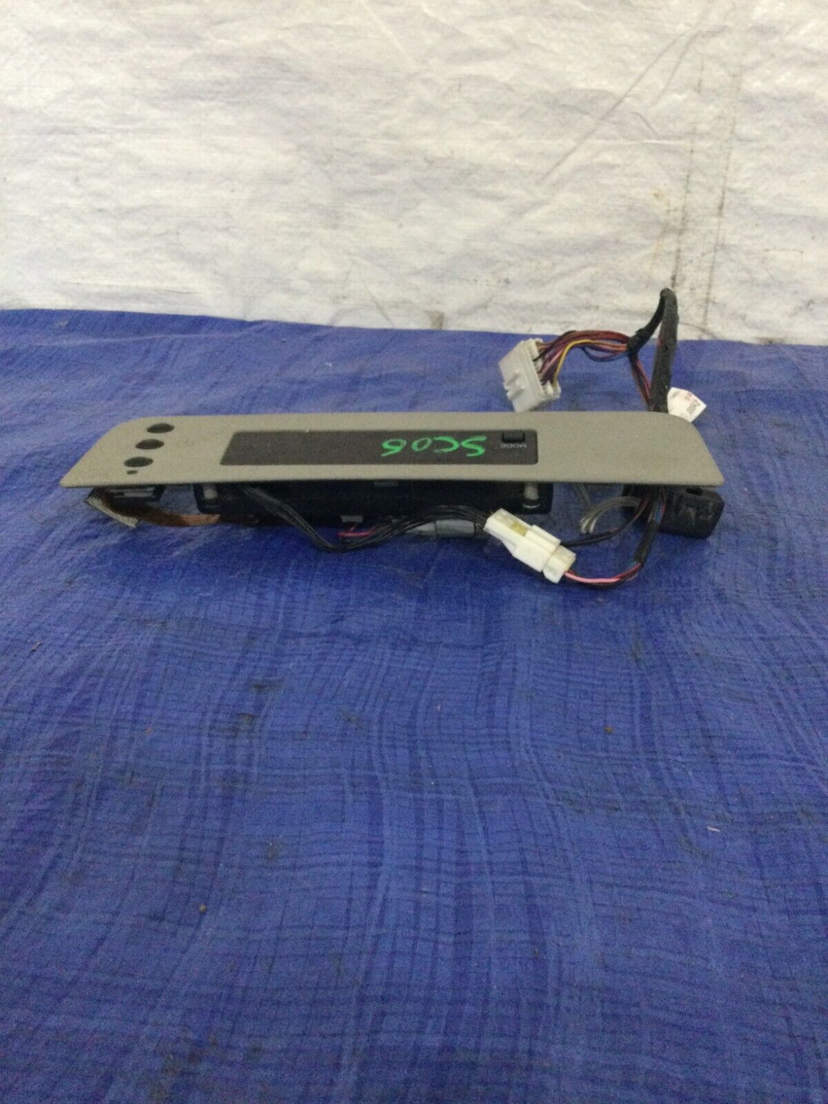 2004-2007 Nissan Titan Front Console Overhead  Display OEM