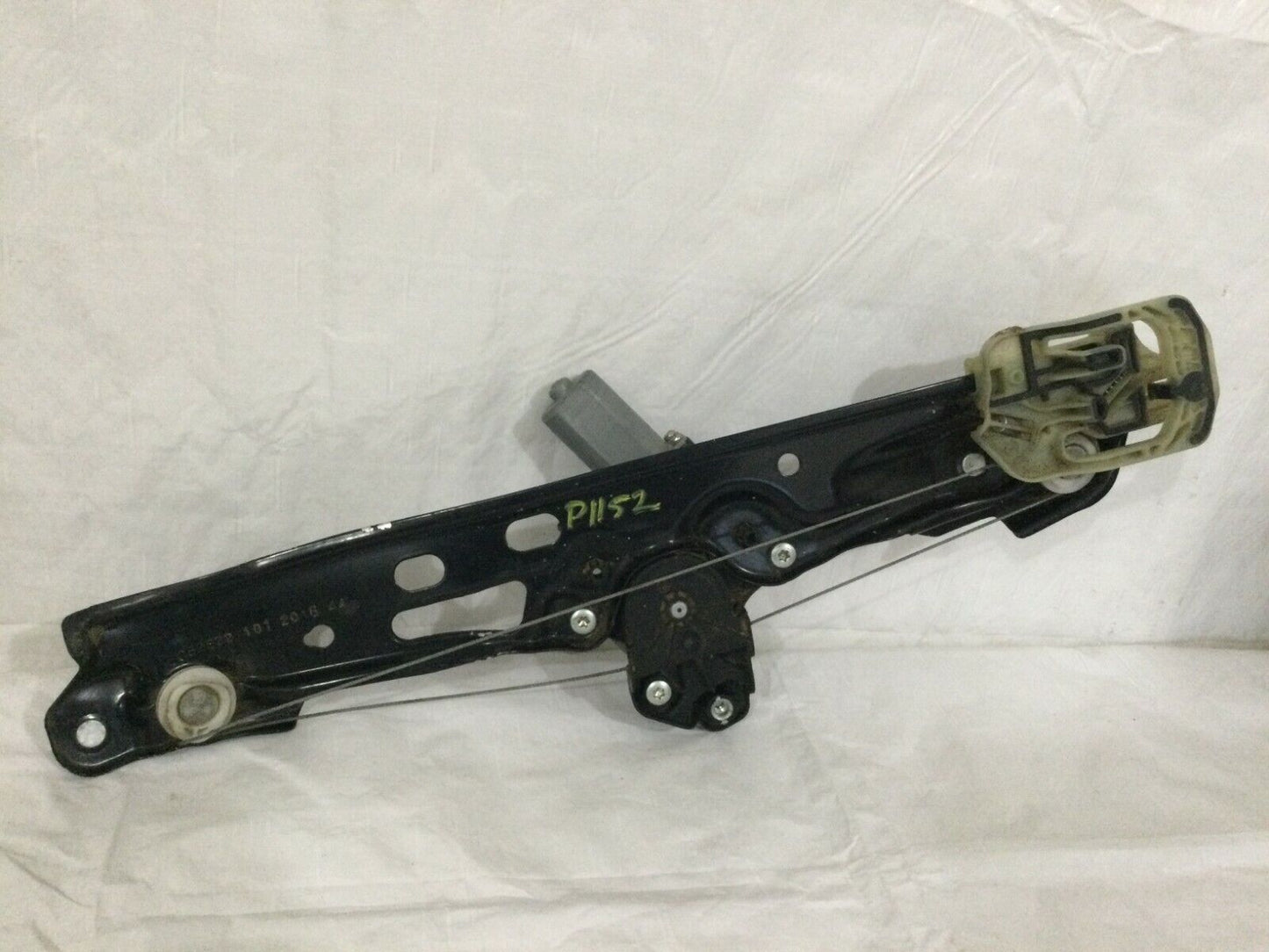 2016-2018 Chevy Cruze Rear Right Passenger Window Regulator Motor OEM 23269942