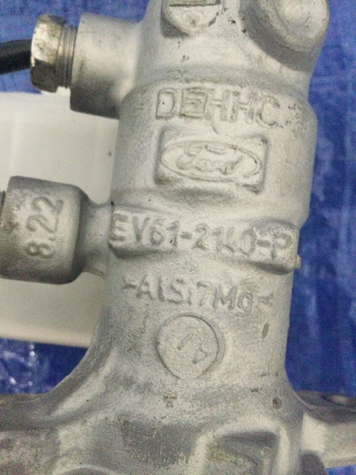 2018 Ford Escape Master Brake Cylinder W/ Reservoir OEM EV61-2140-P 2.0L