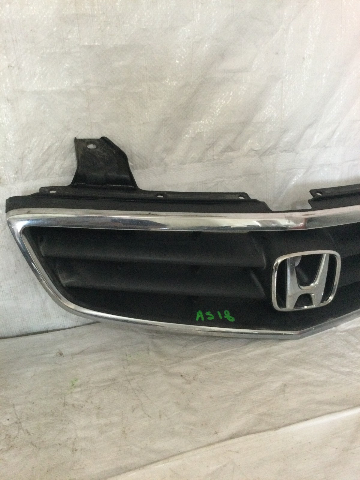 2003 Honda Accord Grille OEM