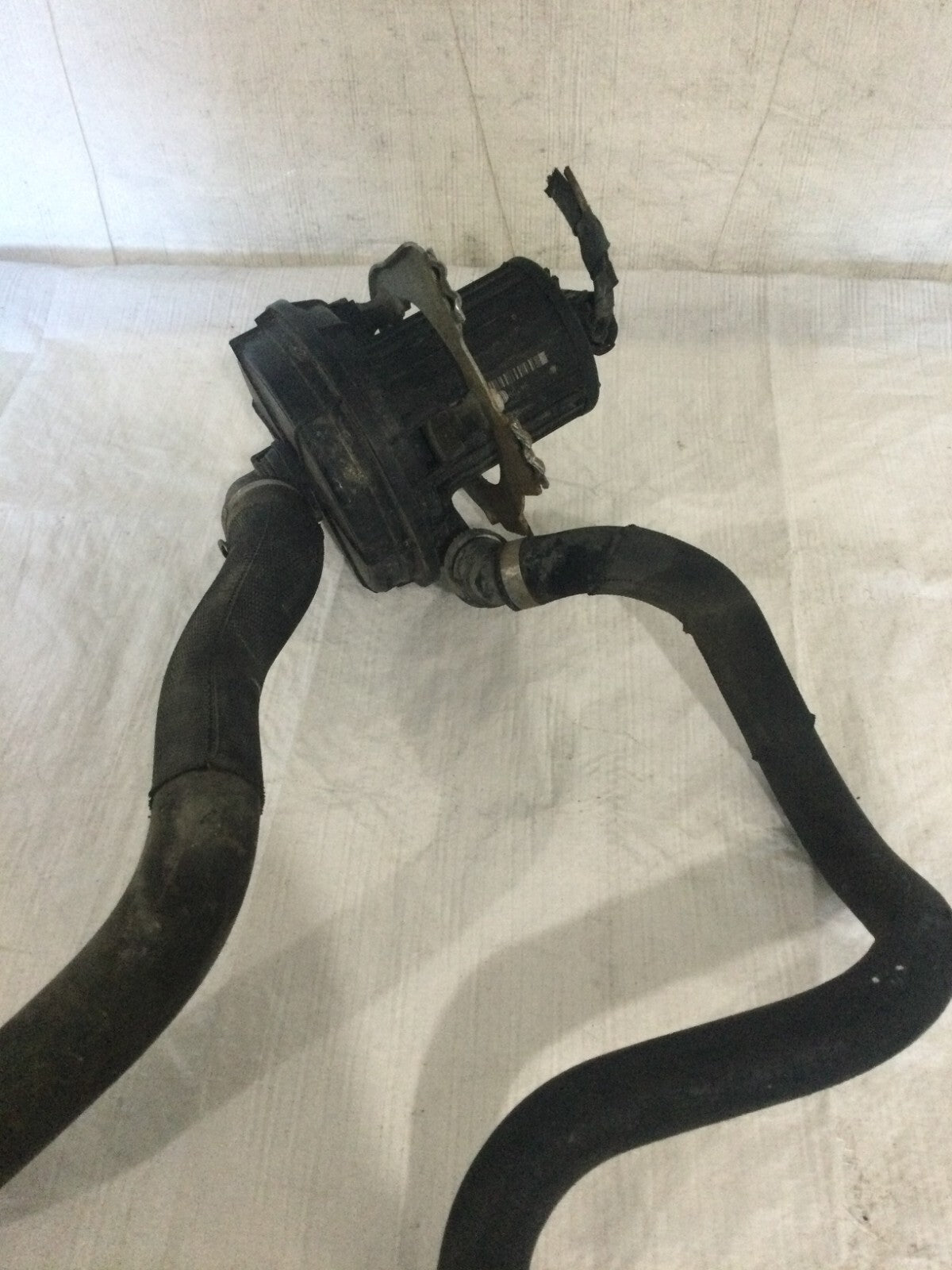 2004 BMW 745I Air Pump Assembly OEM