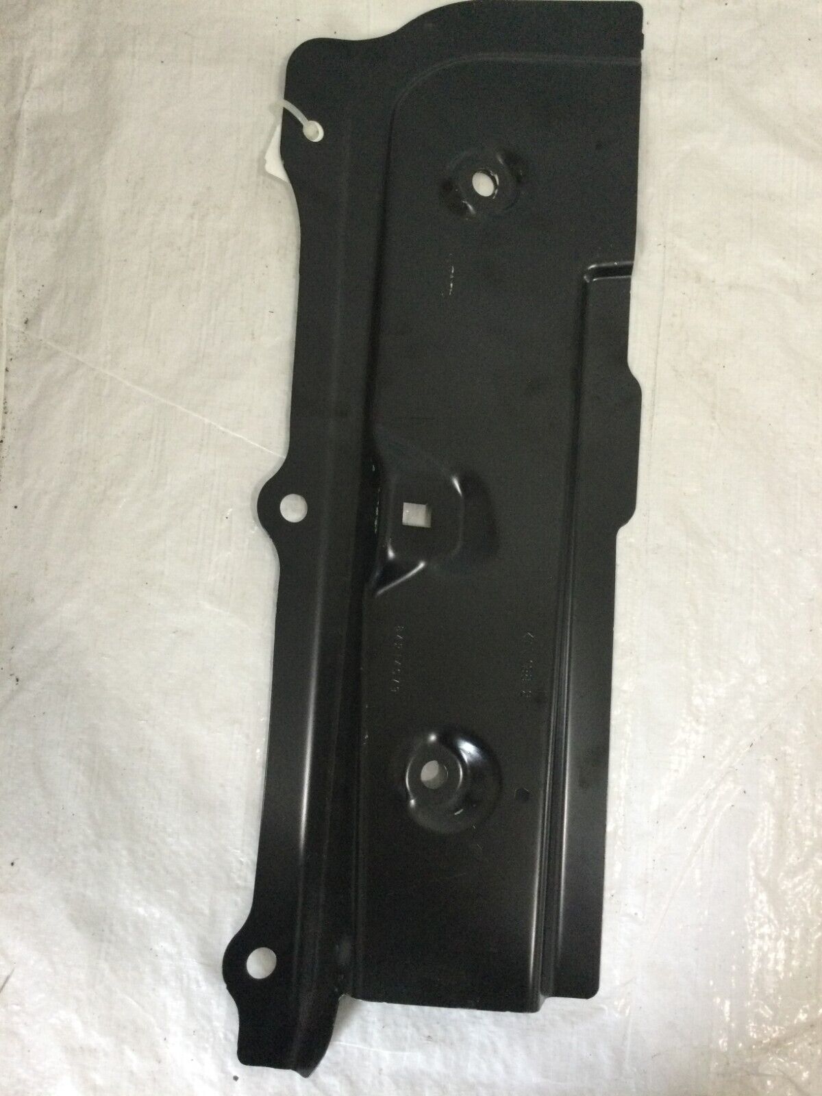 2019-2022 Chevrolet Silverado 1500 Left Front Side Panel OEM 84625276