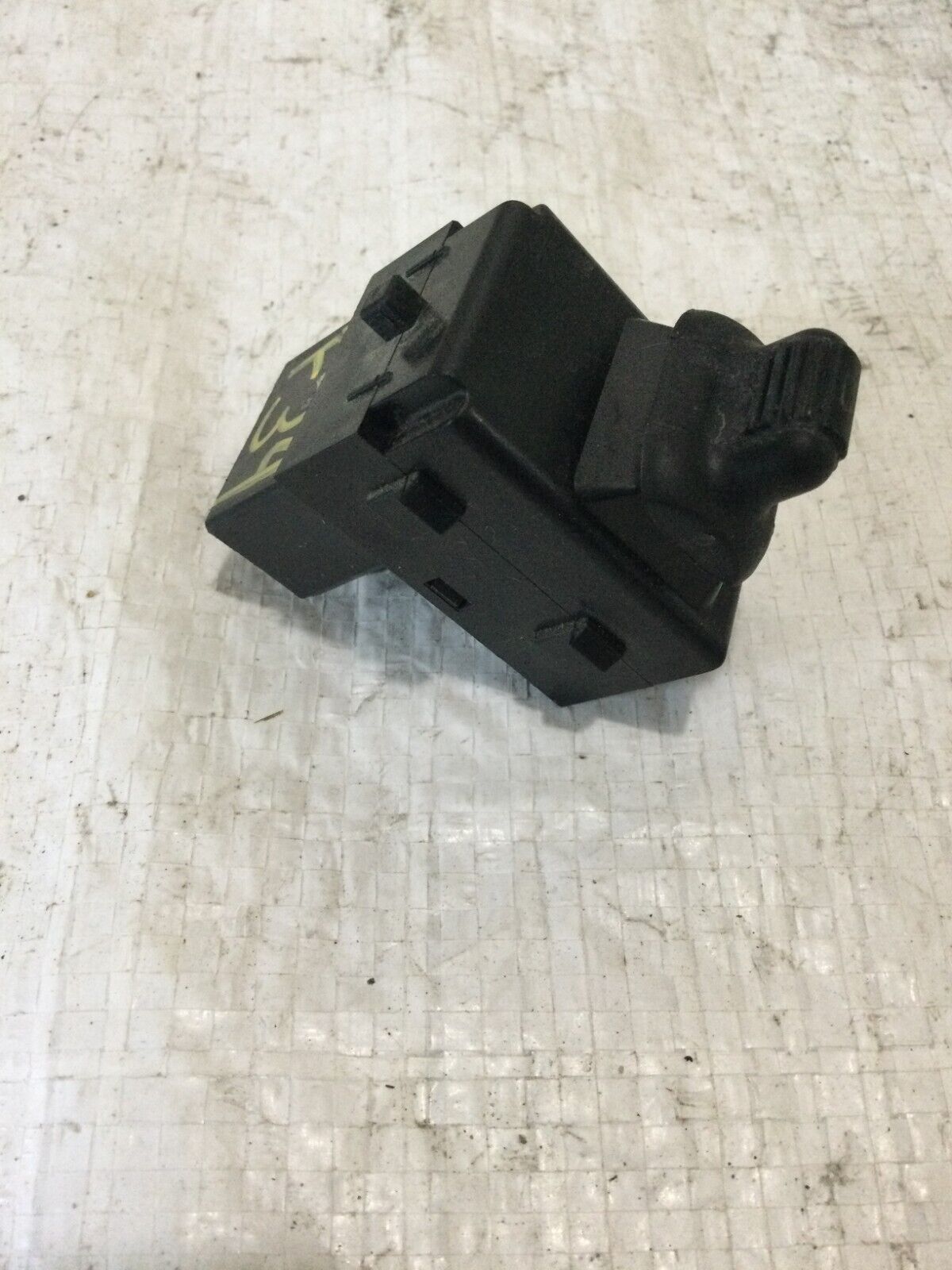 2005 Dodge Ram 1500 Pedal Height Adjustment Switch 56045702AB OEM
