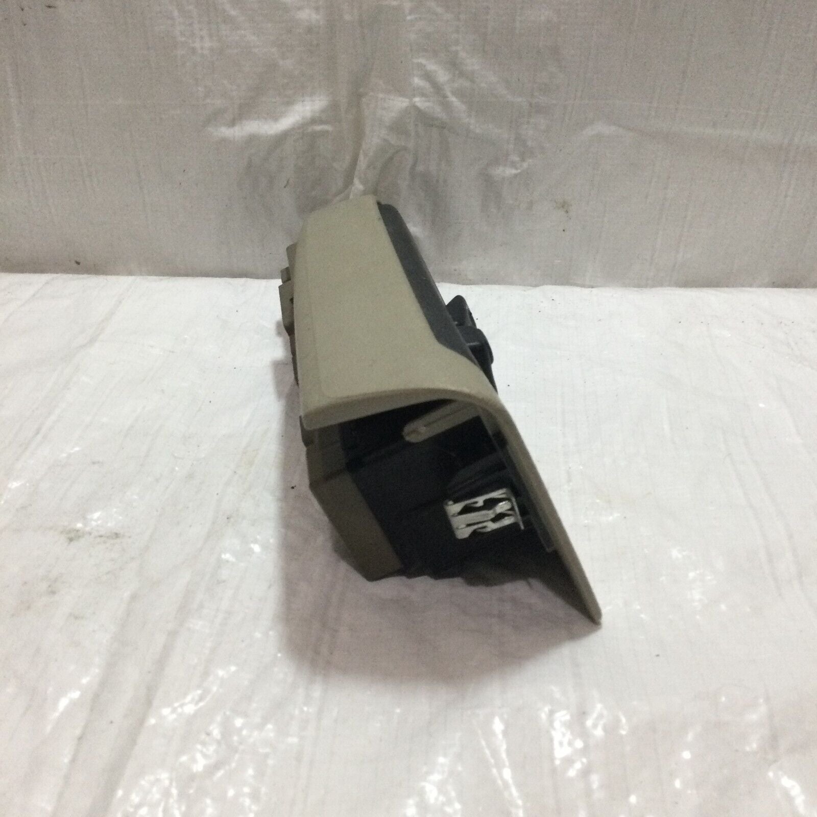 2003 to 2006 Chevrolet Tahoe Front Right RH Door Window Switch 10398572 OEM