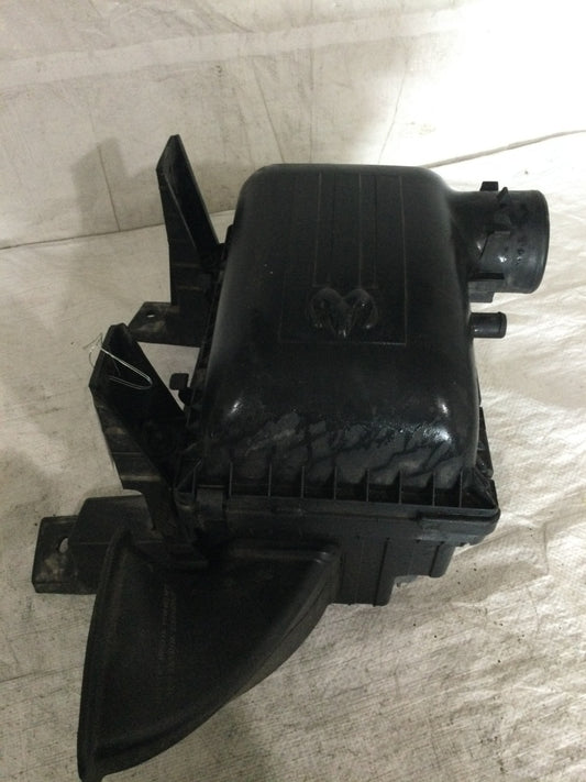 2013 Dodge Ram 1500 5.7L Engine Air Intake Cleaner Filter Box 53032043AE OEM