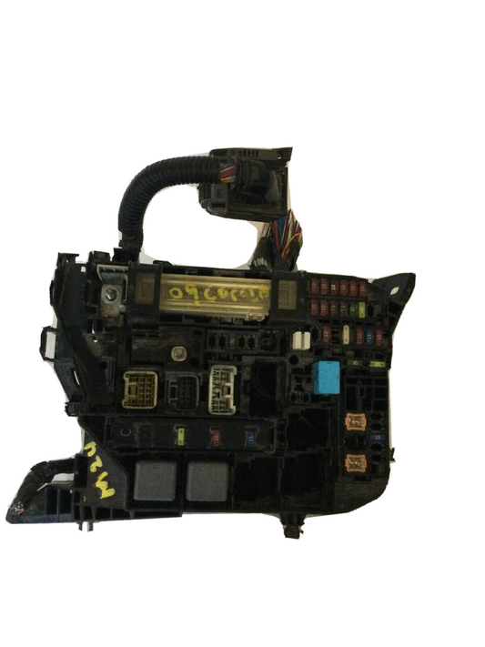 2010 Toyota Corolla Engine Fuse Box OEM