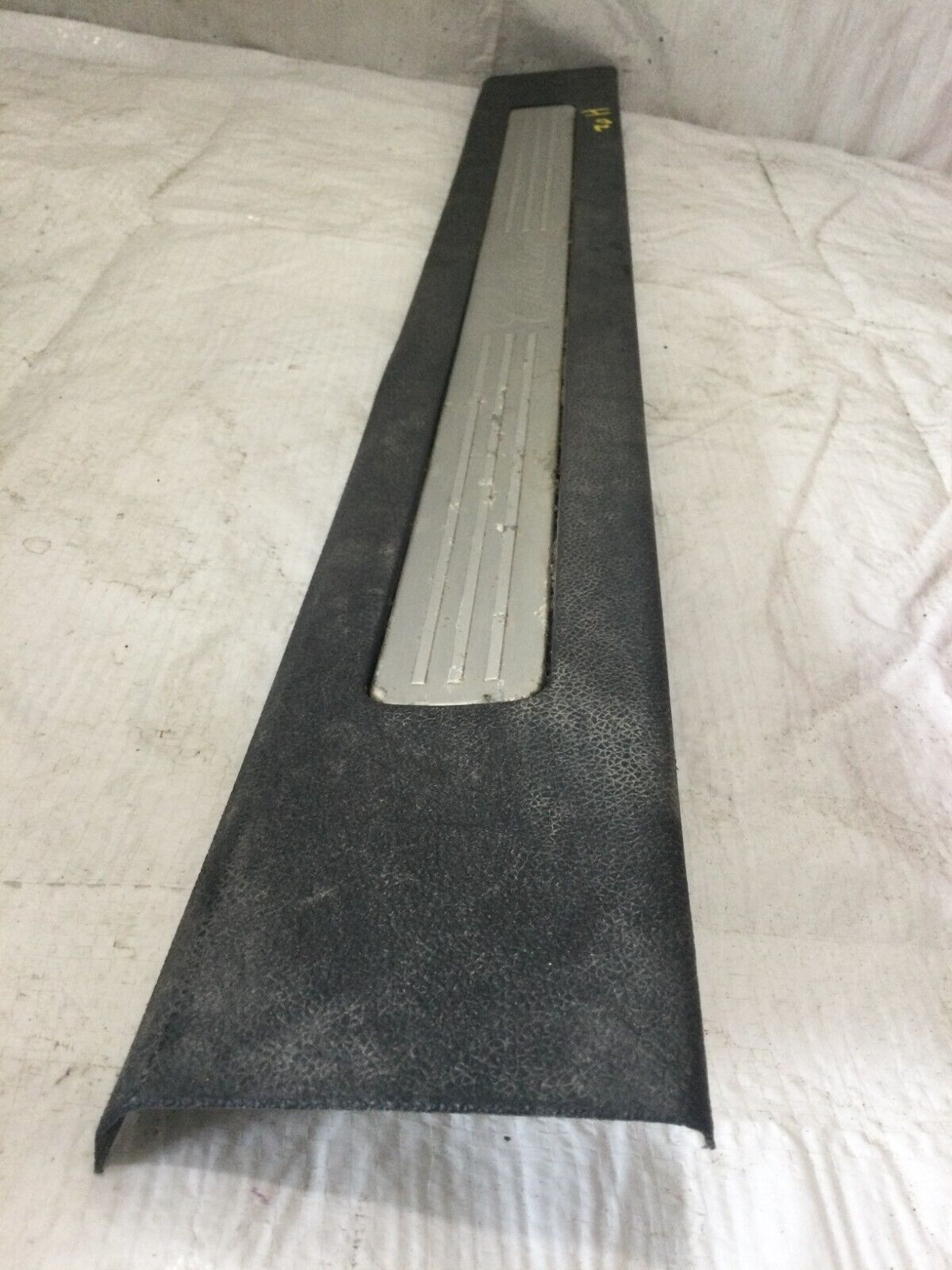2007 Cdillac Escalade Front Left Driver Sill Scuff Plate OEM