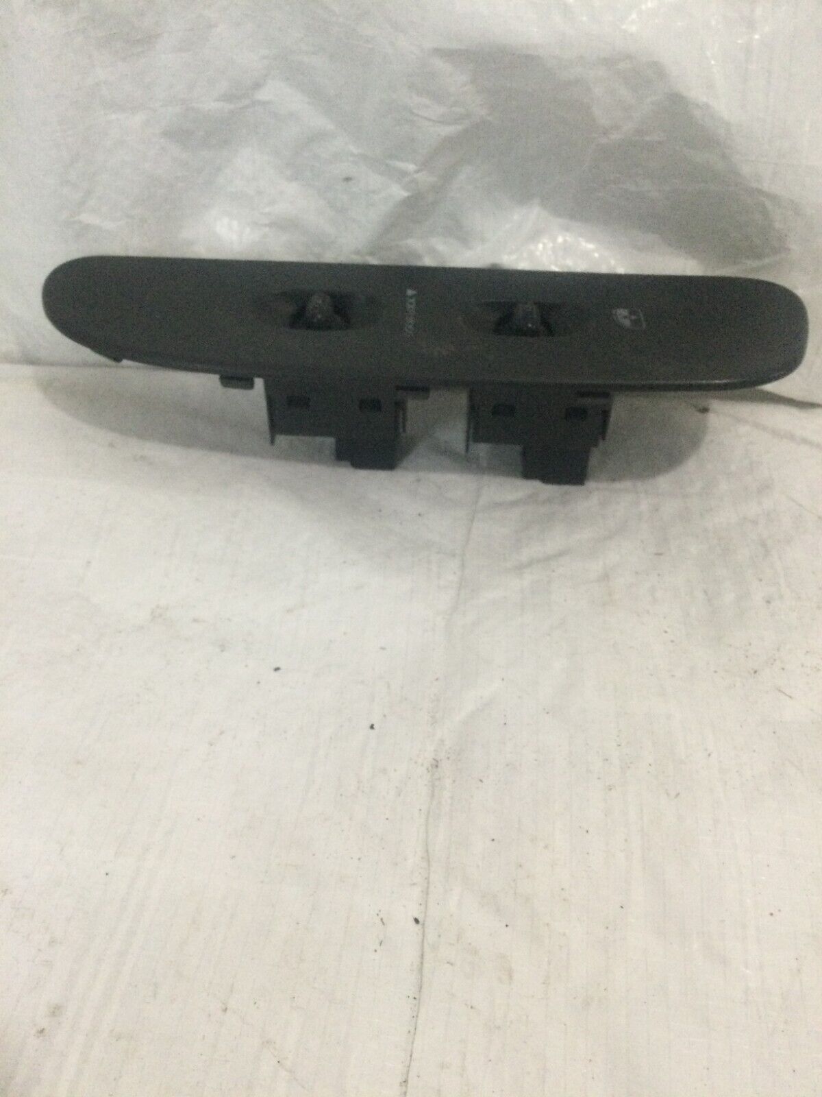 2002-2005 Dodge Ram 1500 Front Right Passenger Window Switch w/ Bezel OEM