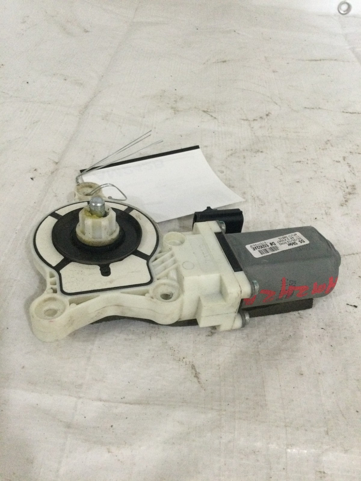 2017 Dodge Ram 3500 Rear Sliding Window Back Glass Motor OEM 512102AE