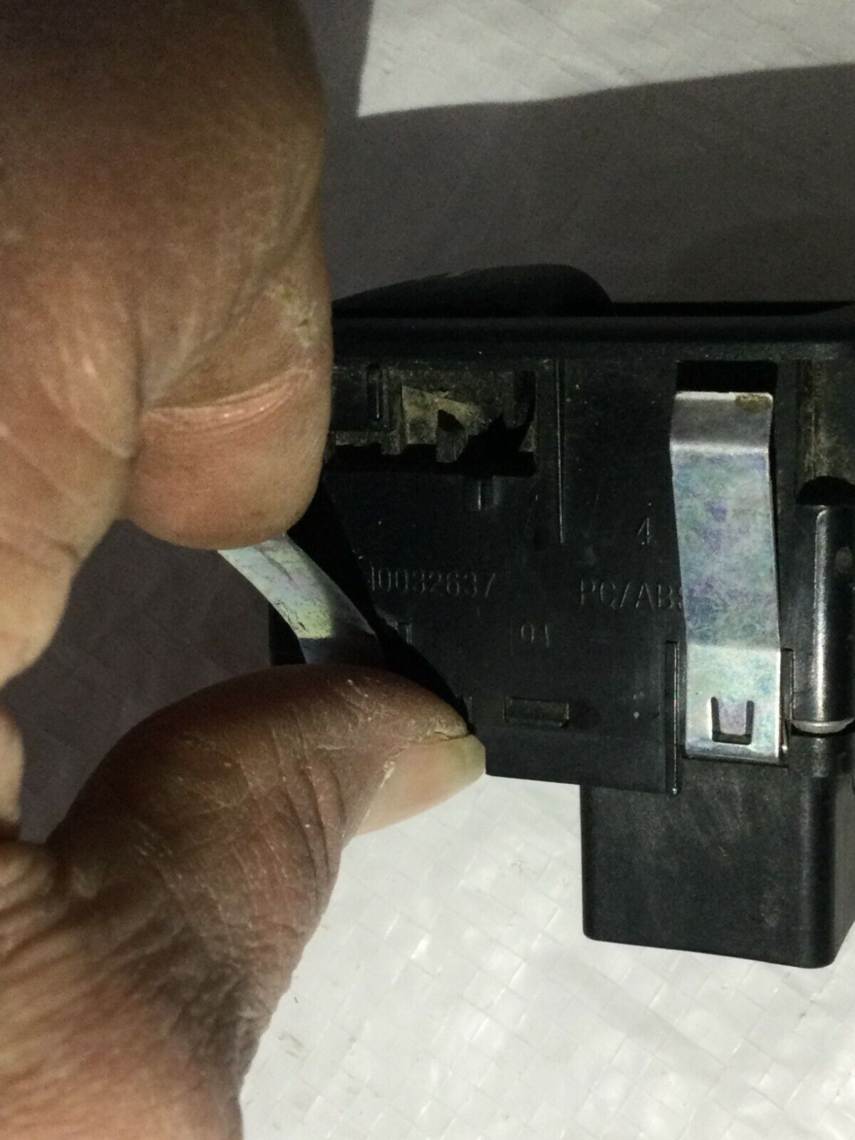 2005 Dodge Ram 2500 Right Rear Power Window Switch OEM 10032637