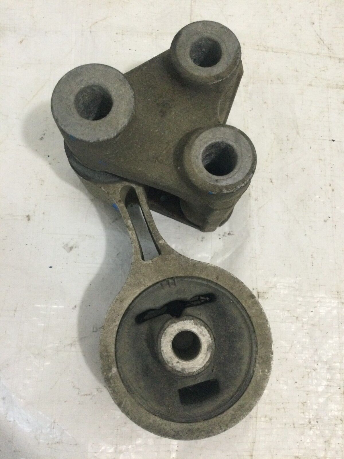 2007 - 2009 Cadillac Escalade ESV Engine Frame Mount OEM