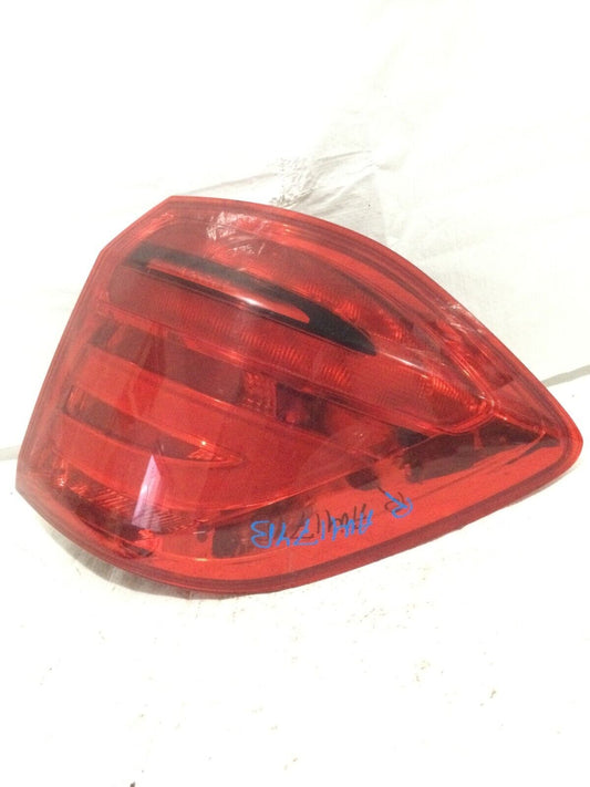 2014 1Mercedes Benz GL63AMG X166 Right Passenger Side Outer Tail Light Lamp OEM