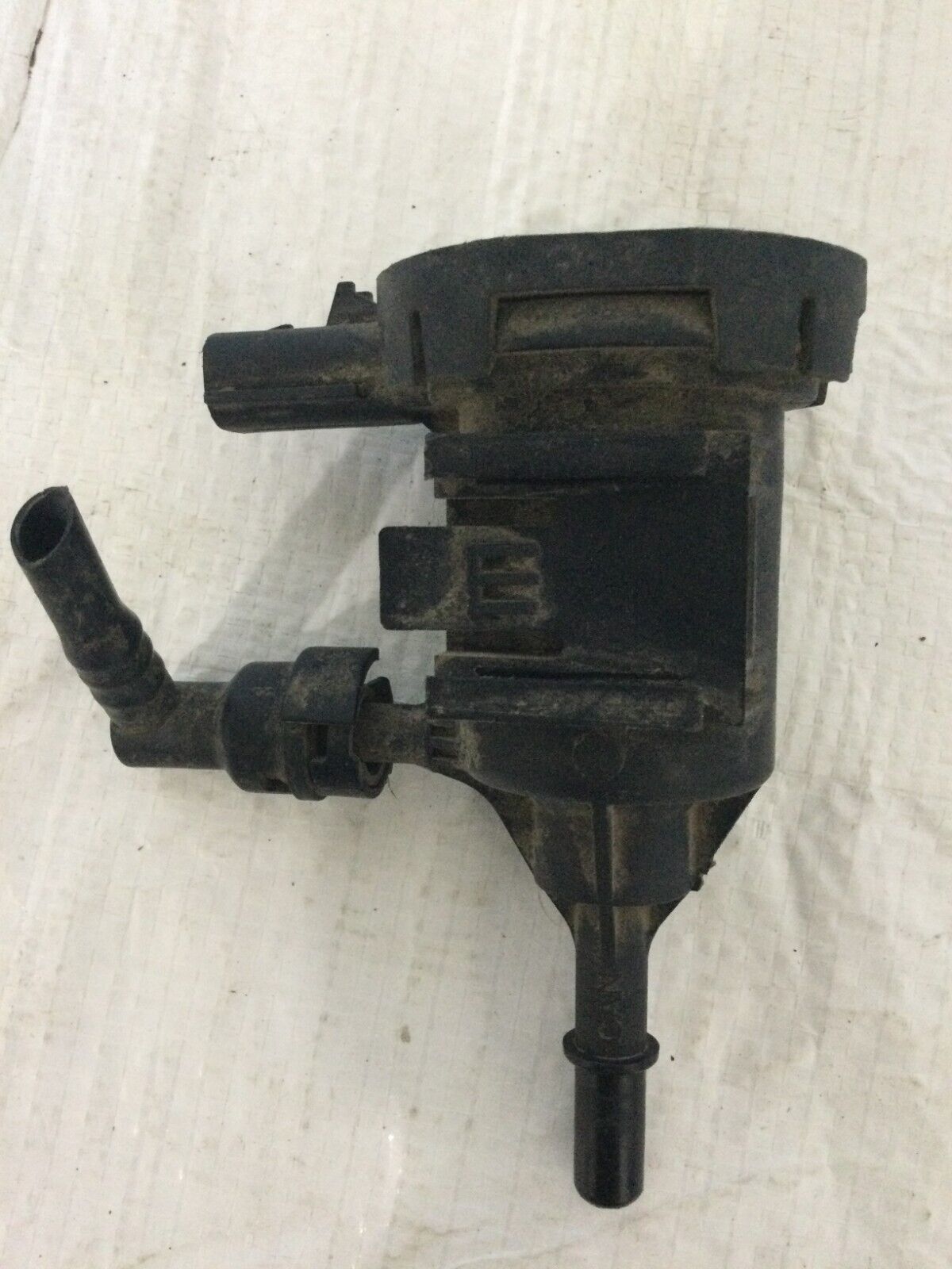 2007 Dodge Ram 1500 Vapour Canister Purge Valve Solenoid 4891739AA OEM