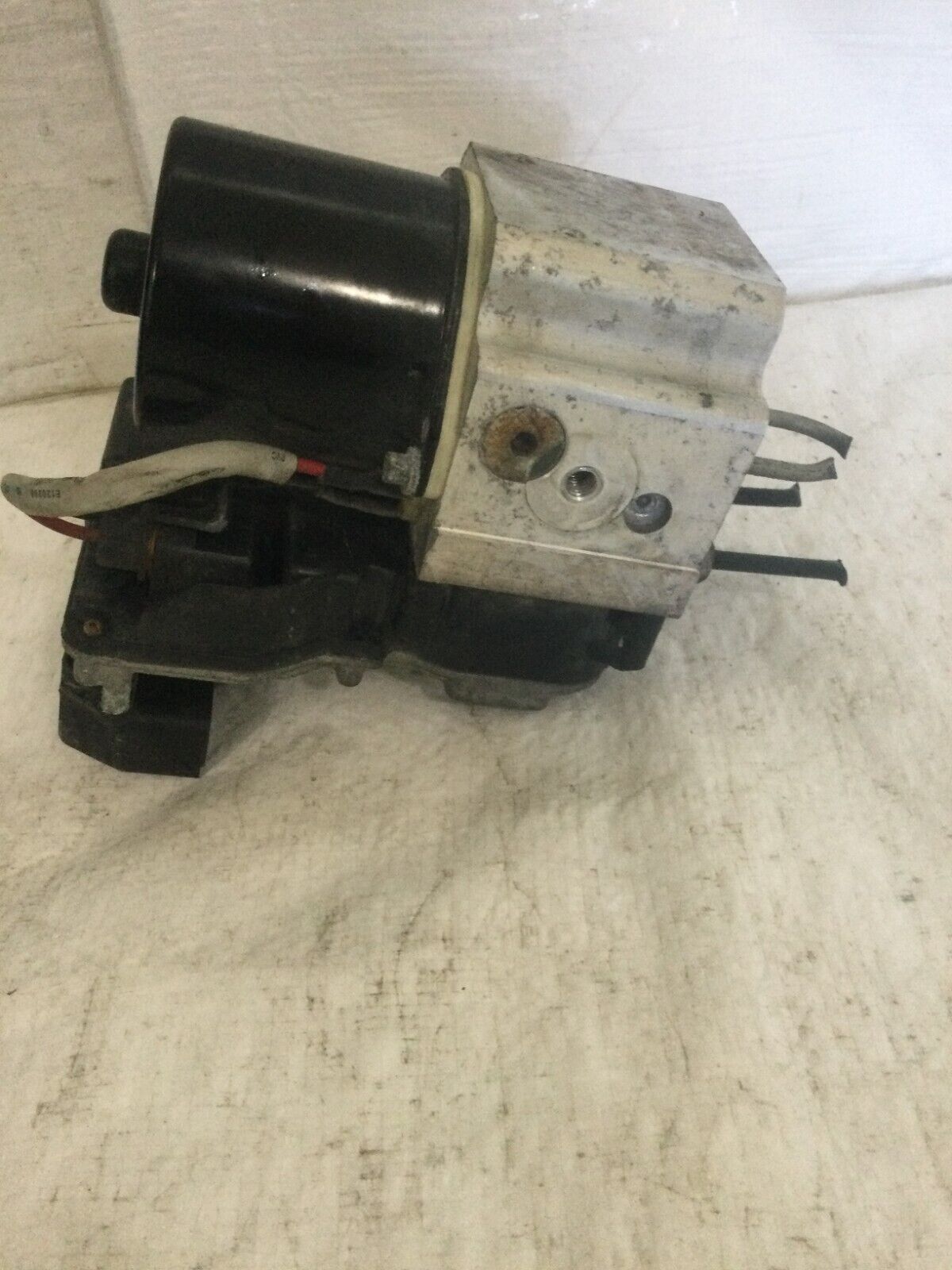2003-2005 Dodge Ram 1500 ABS Anti Lock Brake Pump Module OEM 52121407AB