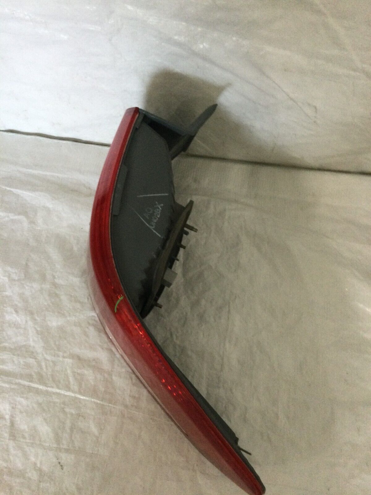 2003-2005 Honda Accord Sedan Right Rear Passenger Side Tail Light Assembly OEM 