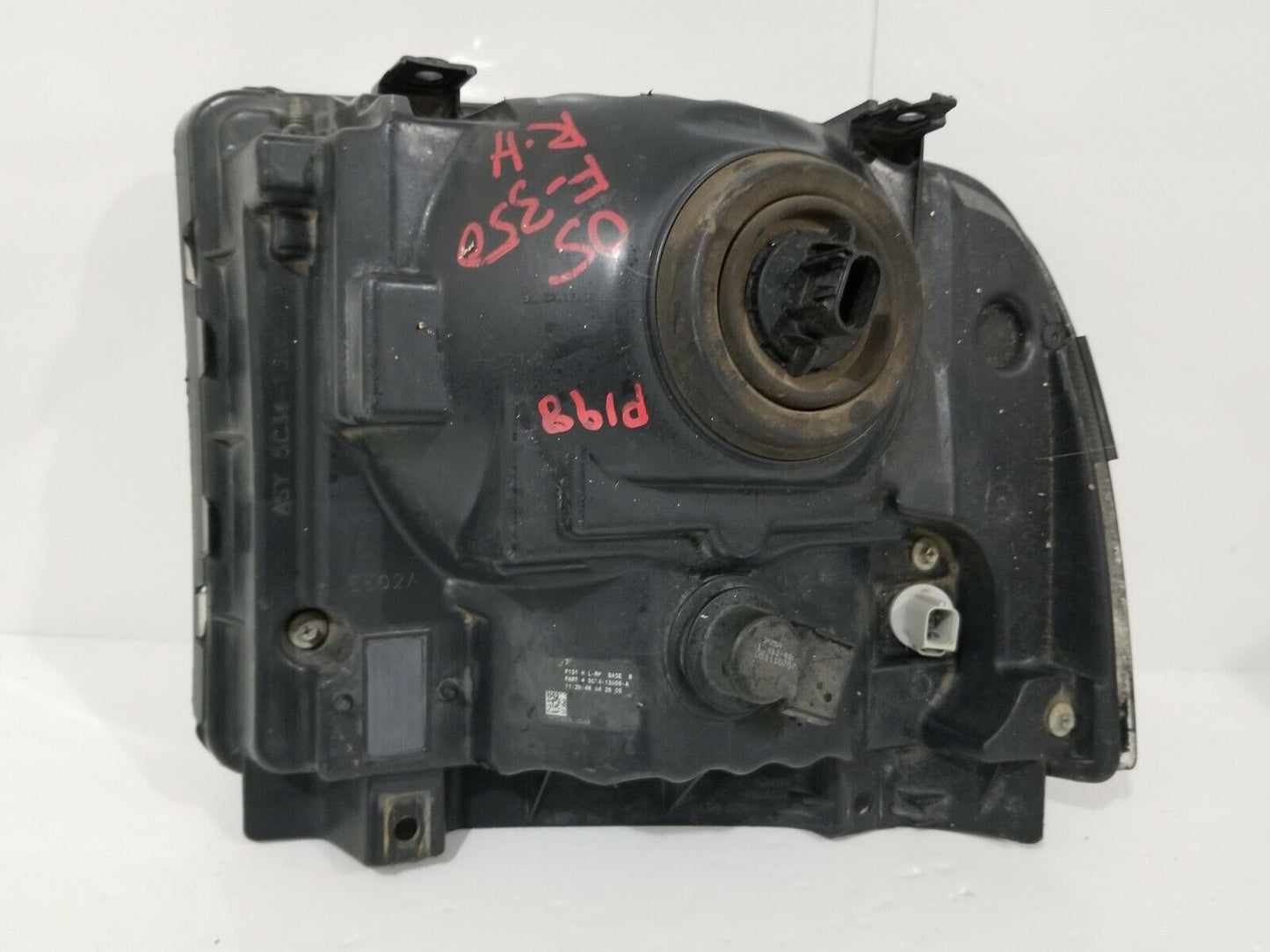 2005-2007 Ford F250 F350 Headlight Dual Beam Right Passenger Side OEM RH 
