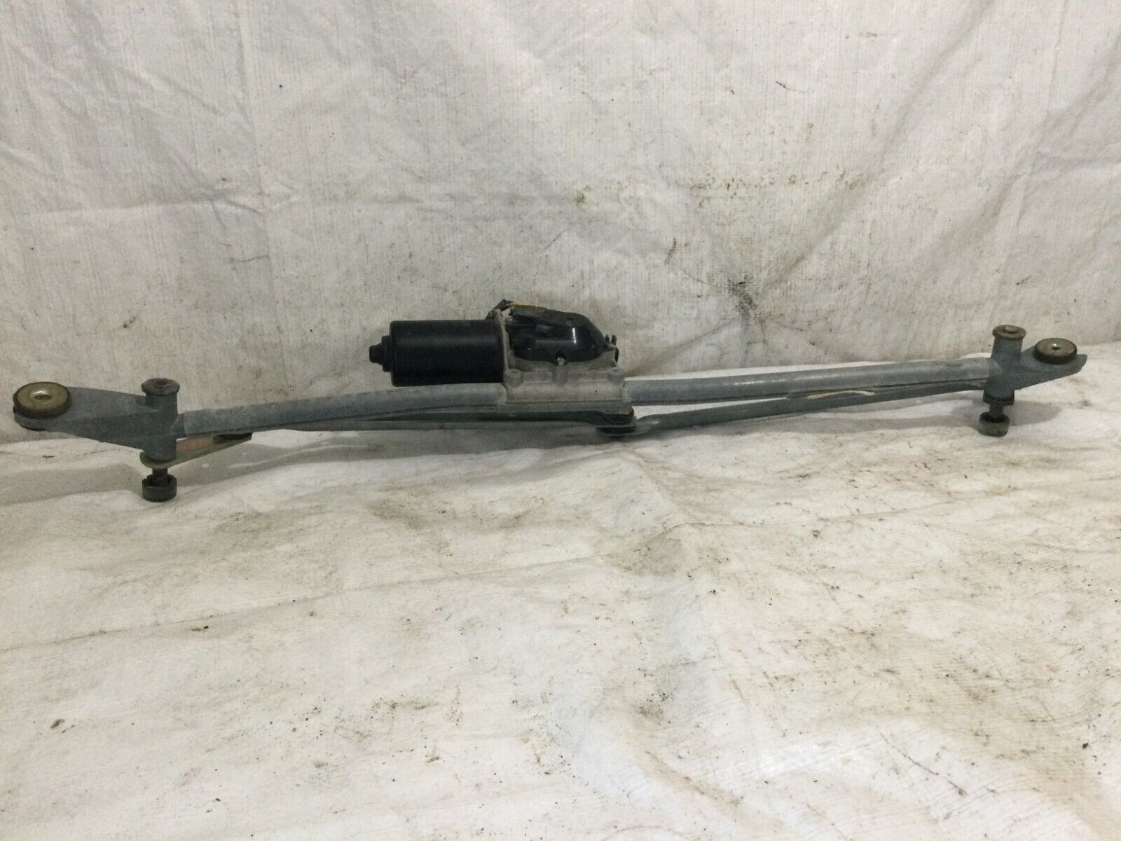 2003 Dodge Pickup 1500 Front Windshield Wiper Motor W/ Linkage OEM