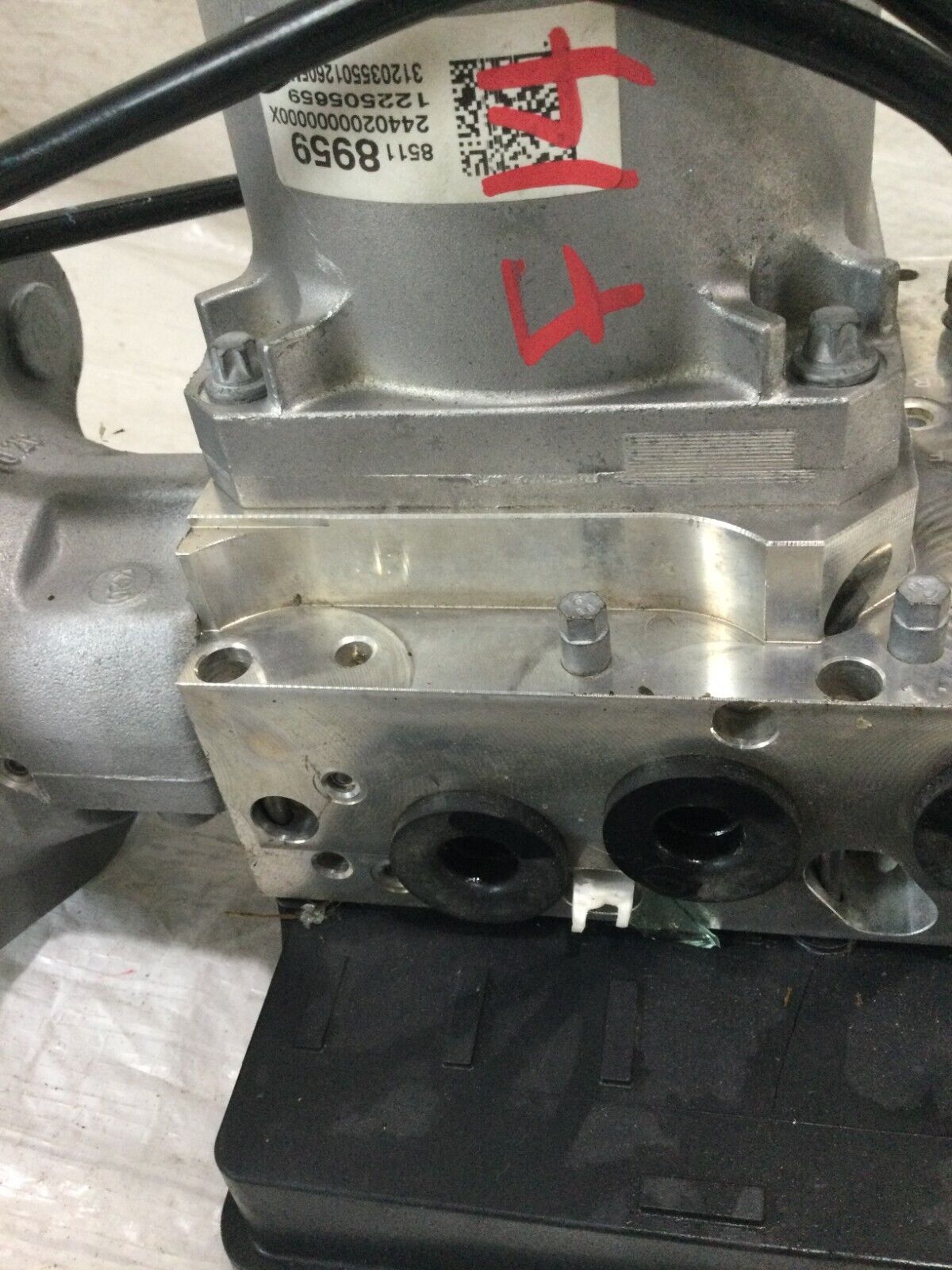 2021 Chevrolet Silverado 1500 Hydro ABS Anti-Lock Brake Pump Assembly 85118959