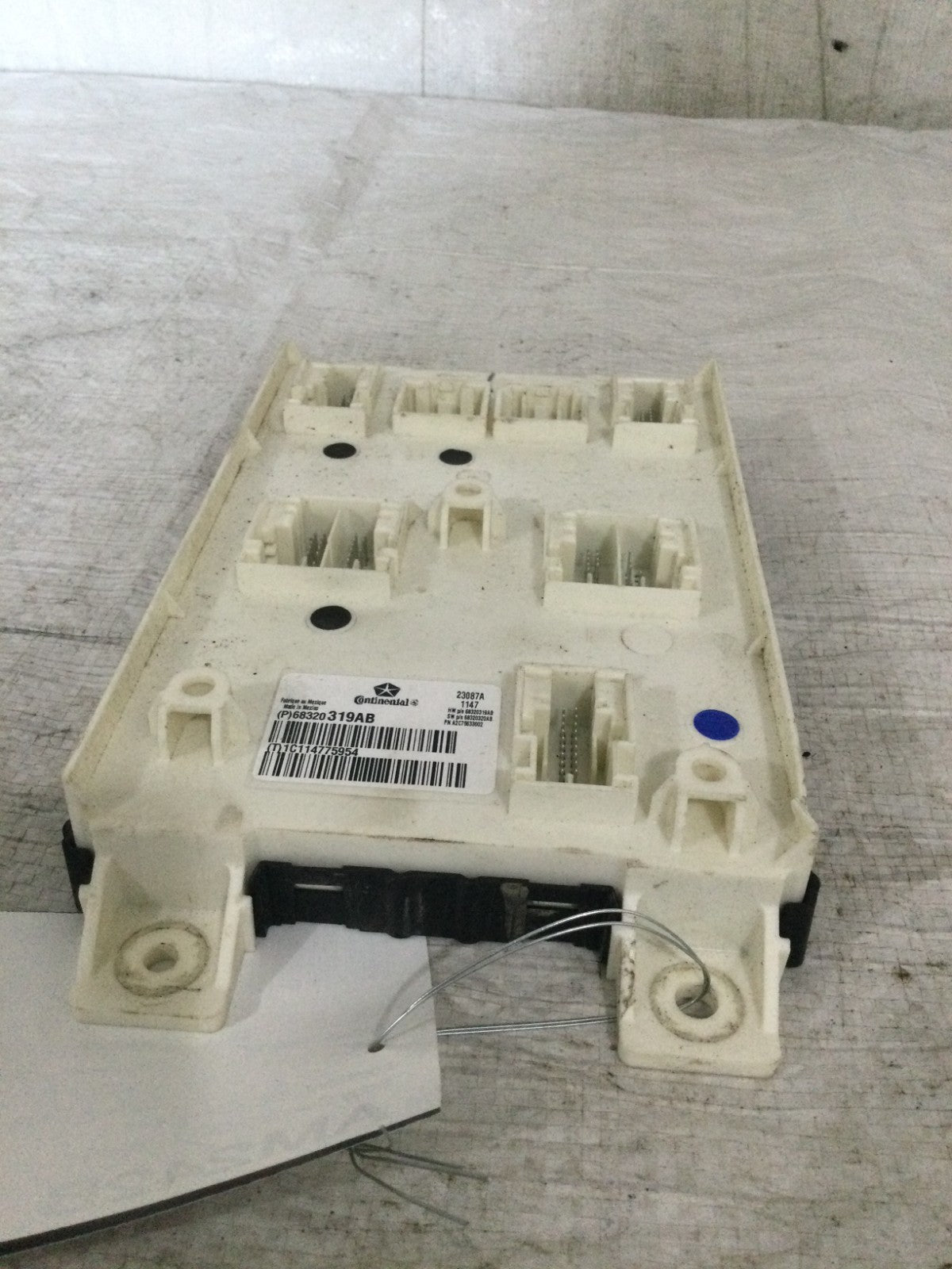 2017-2019 Dodge Ram 2500 3500 Body Control Module OEM 68320319AB