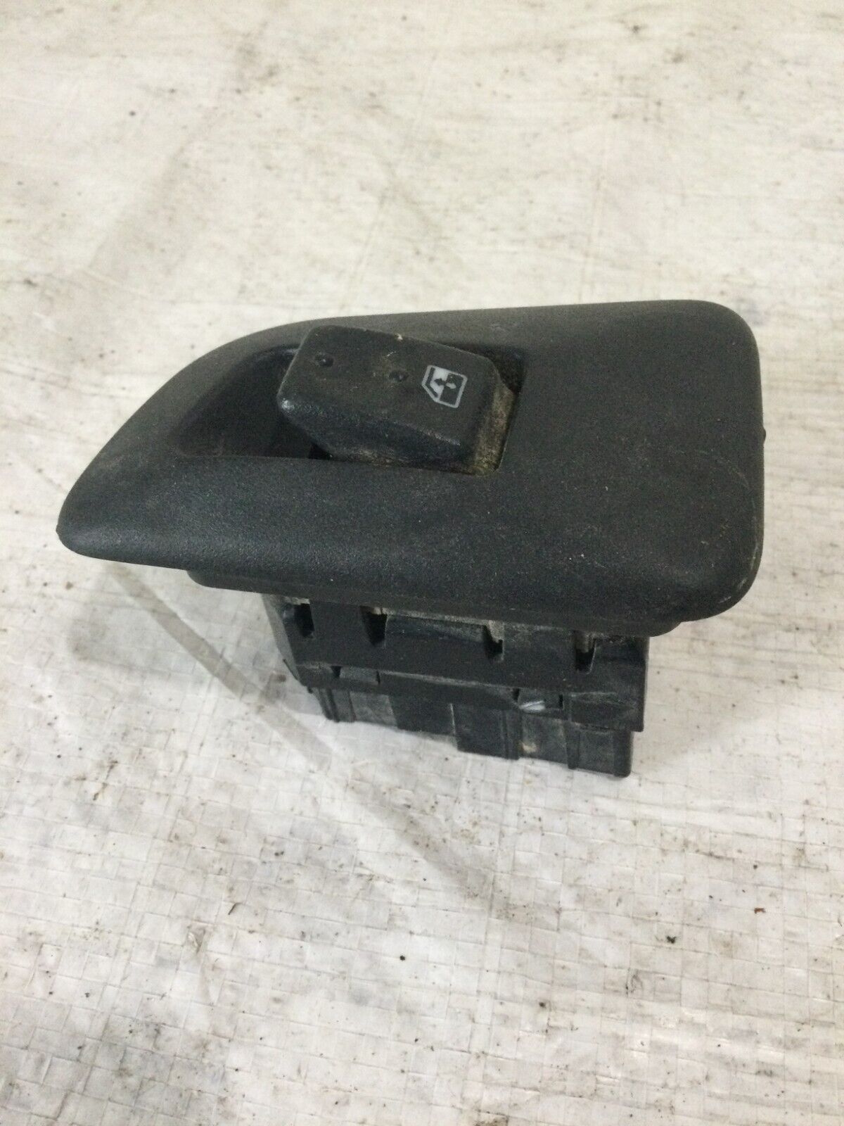 2003-2006  GMC Sierra 1500 Power Window Switch Rear Door LH Driver Side OEM