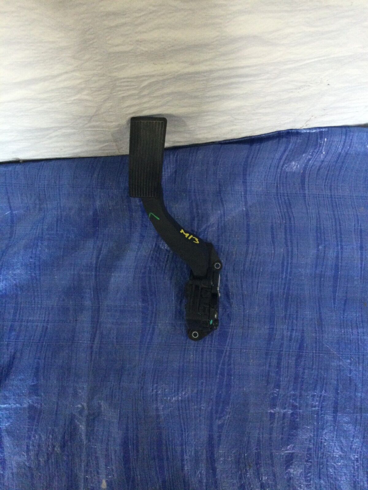 2006  Cadillac Escalade Accelerator Gas Pedal OEM